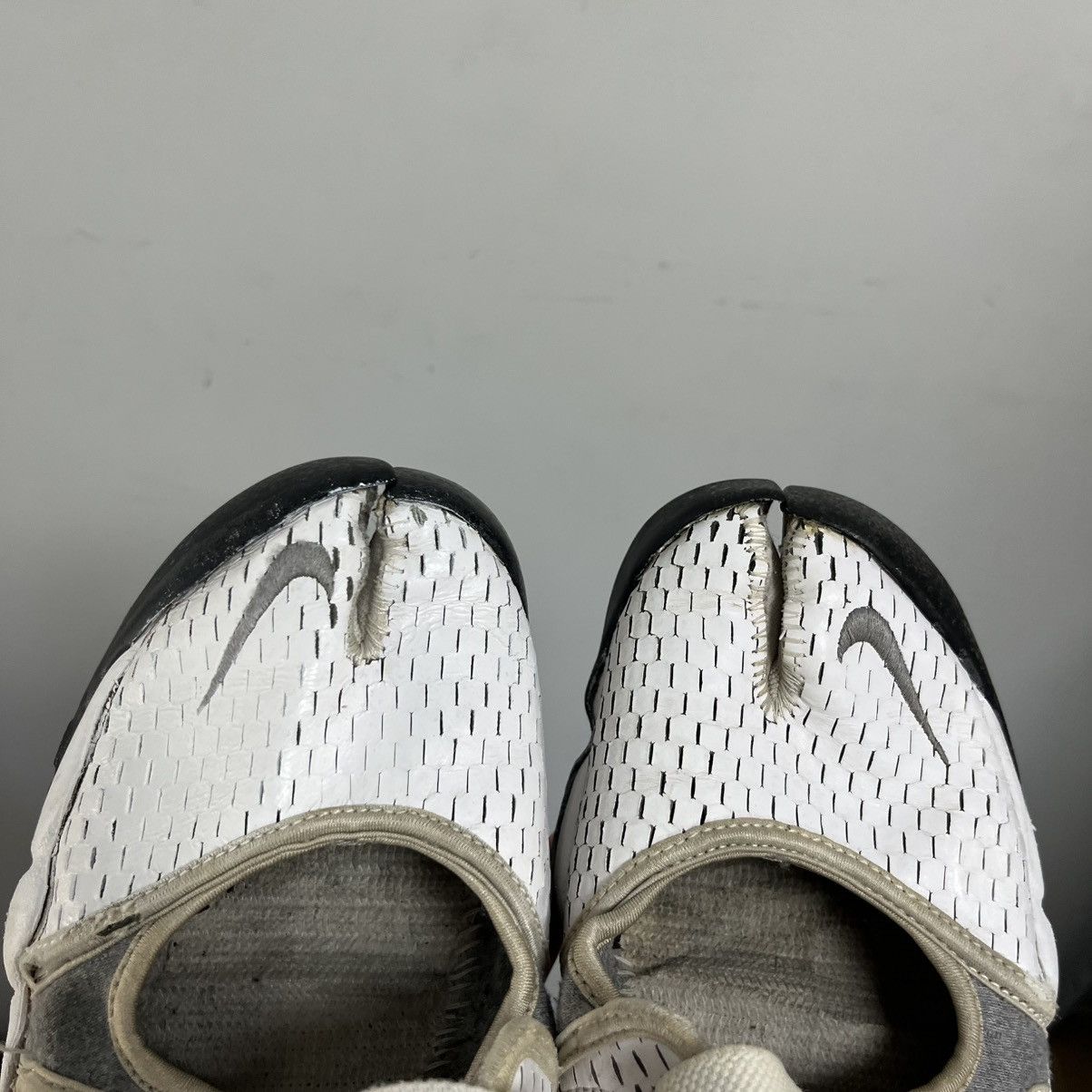 Nike Vintage Nike Rift Y2K Tabi Sneakers Sandals Size US 11 / EU 44 - 7 Thumbnail