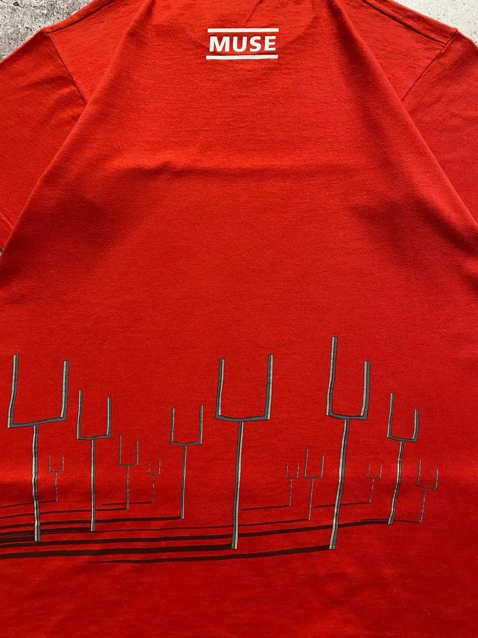 Band Tees VINTAGE 2000s MUSE “ SYMMETRY” ALBUM ROCK BAND T SHIRT Size US M / EU 48-50 / 2 - 5 Thumbnail
