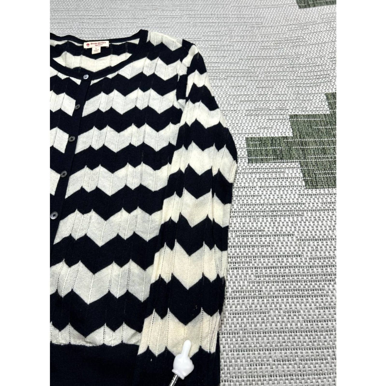 Brooks Brothers Brooks Brothers Red Fleece Cardigan Sweater Womens Large Multicolor Chevron Knit Size L / US 10 / IT 46 - 4 Thumbnail