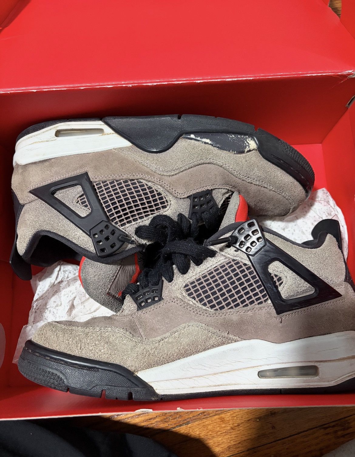 Jordan Brand Jordan 4 taupe haze Size US 9.5 / EU 42-43 - 2 Thumbnail