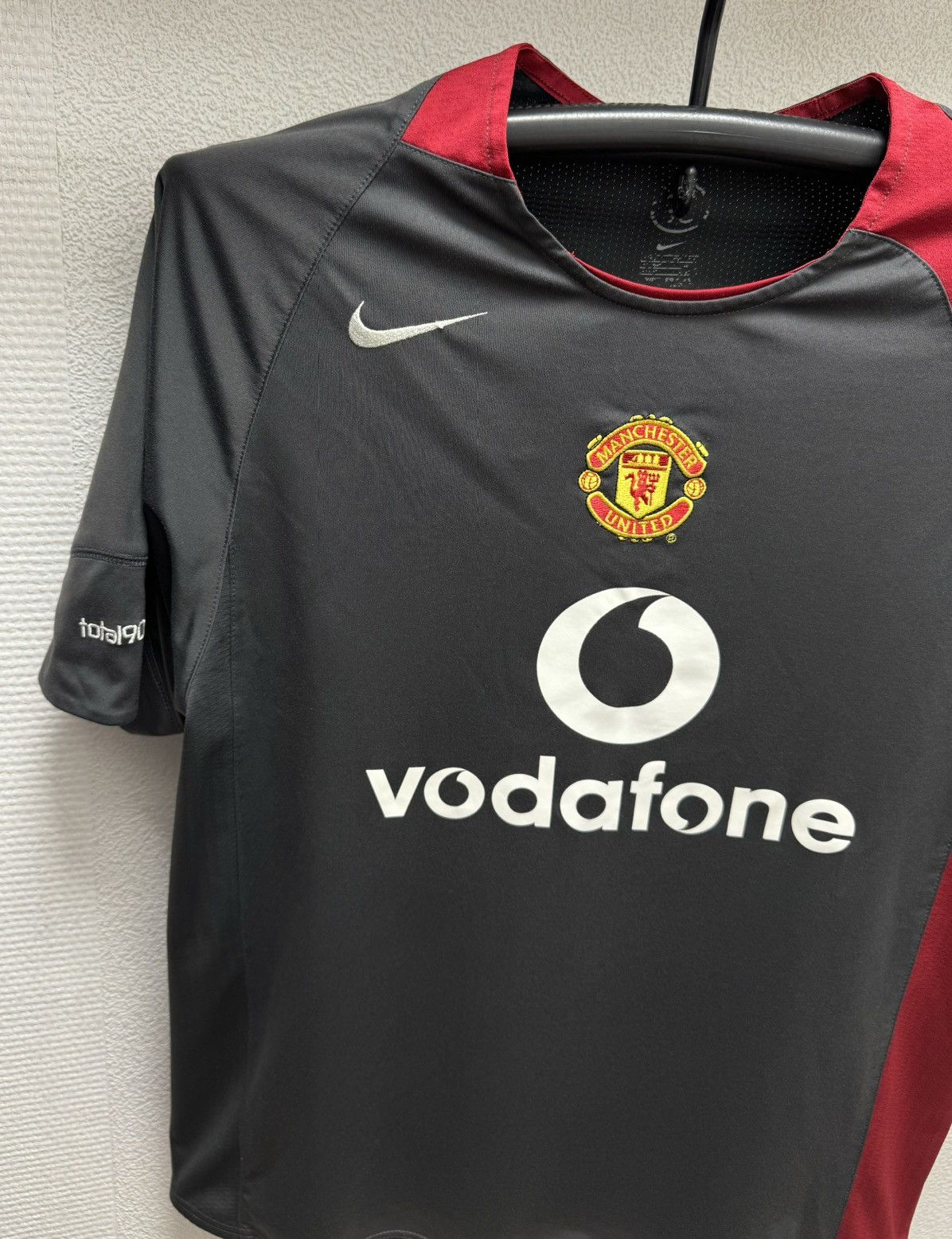 Nike Nike manchester united soccer jersey vntg 2005/06 M totall90 Size US M / EU 48-50 / 2 - 2 Thumbnail