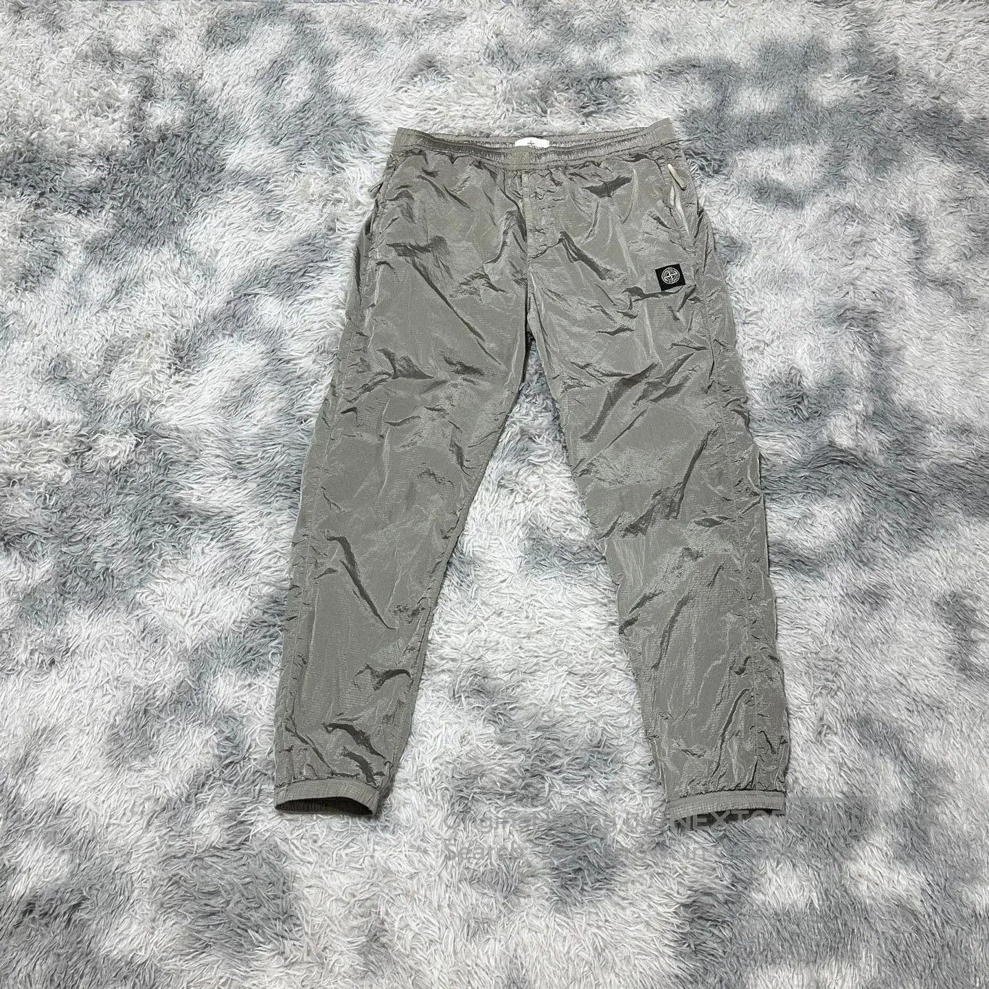 Stone Island stone island metallic nylon long pants silver. Size US 44 / EU 60 - 1 Thumbnail