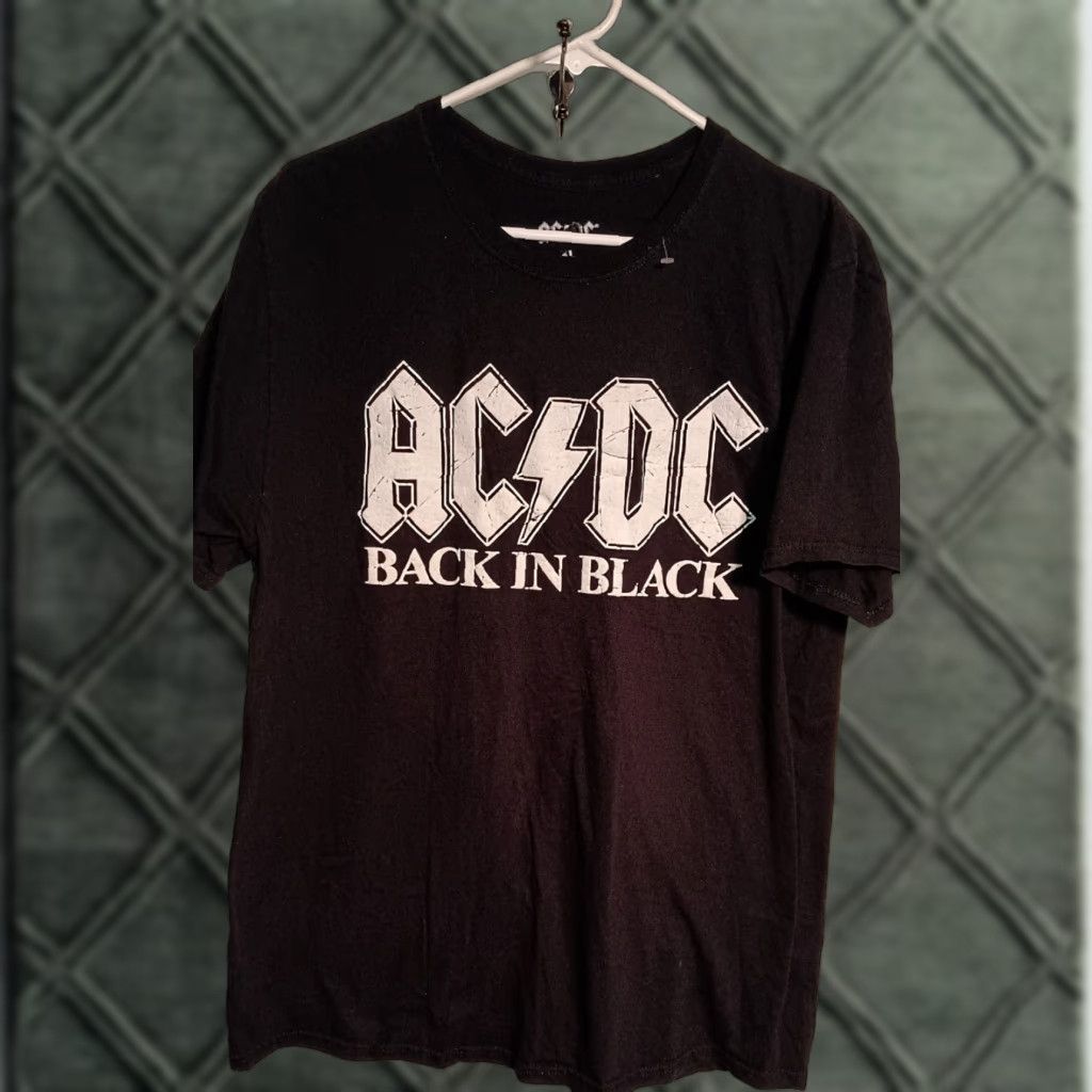Logo 7 VINTAGE AC/DC Back In Black T-Shirt White Embossed Logo XL Unisex Adults Crew Neck Short Sleeve Cotton Polyester Knit Logo 80s Theme Size US XL / EU 56 / 4 - 1 Thumbnail