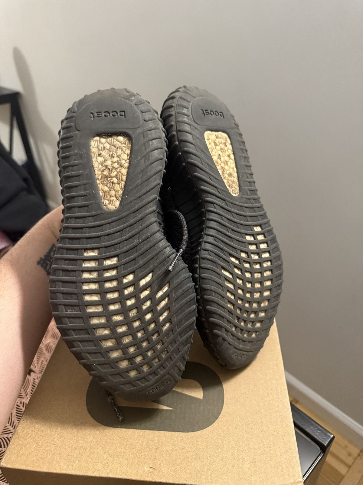 Adidas Adidas Yeezy 350v2 Size US 6.5 / EU 39-40 - 4 Thumbnail