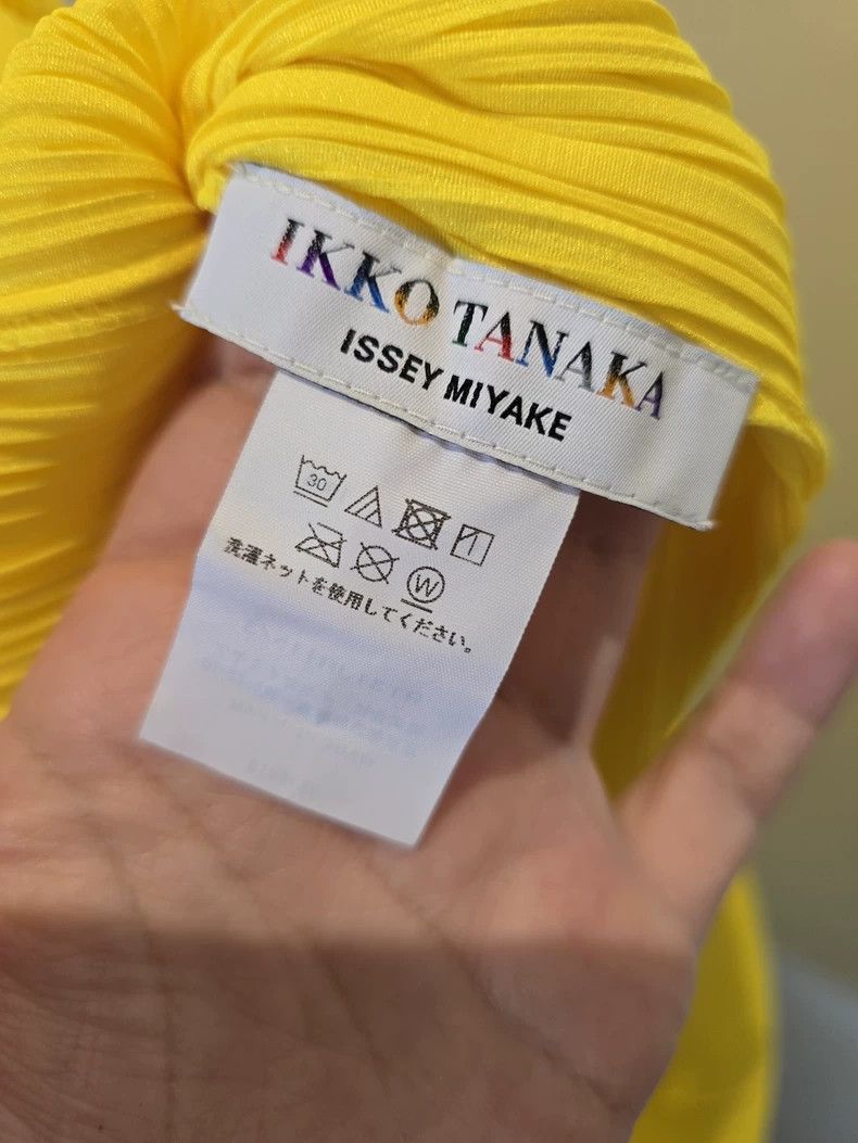 Issey Miyake Issey Miyake size:3 Yellow pleated dress Size XS / US 0-2 / IT 36-38 - 4 Thumbnail