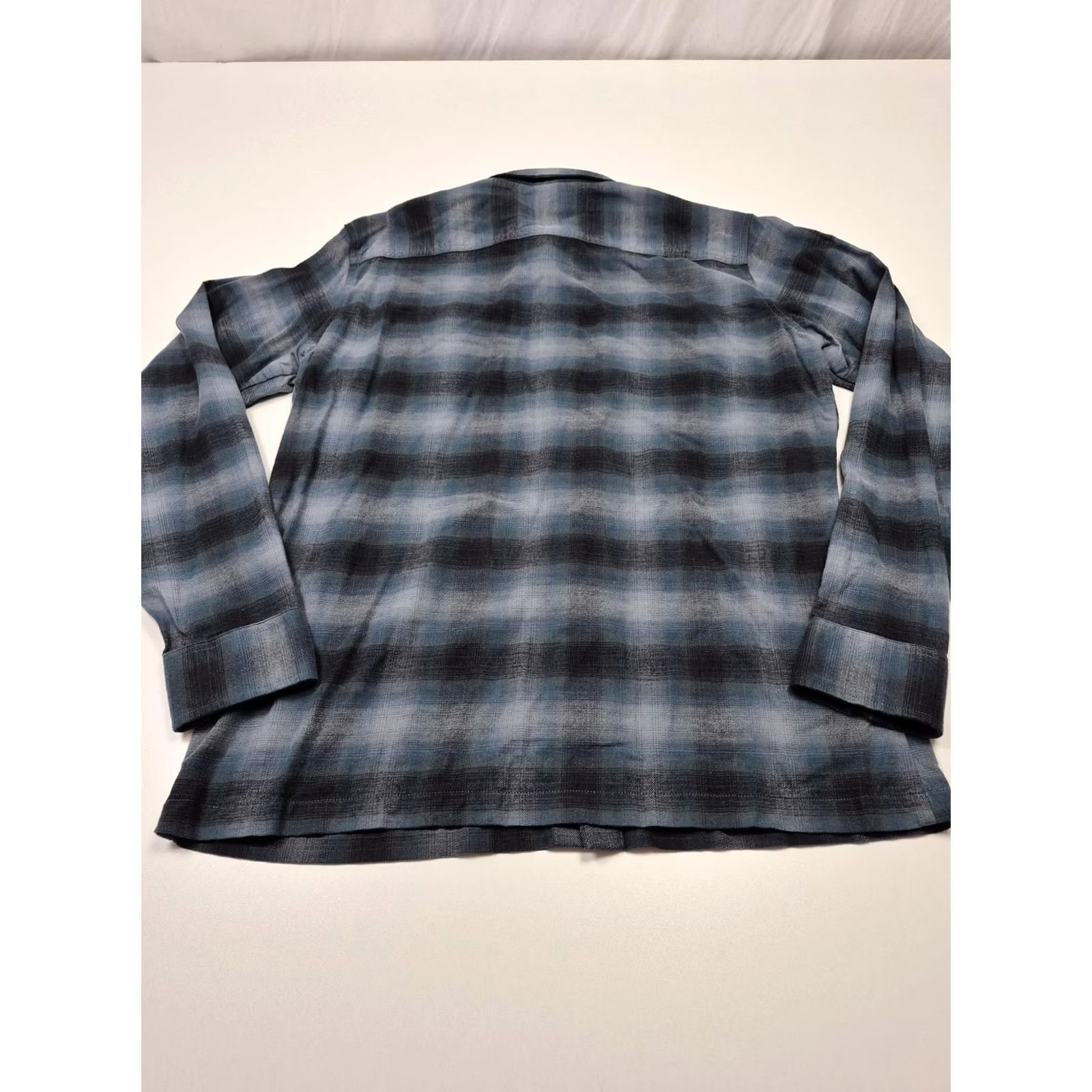 Vintage Kuhl Flannel Shirt Mens Blue Plaid Button-Up Long Sleeve Casual Workwear Size L Size US L / EU 52-54 / 3 - 6 Thumbnail