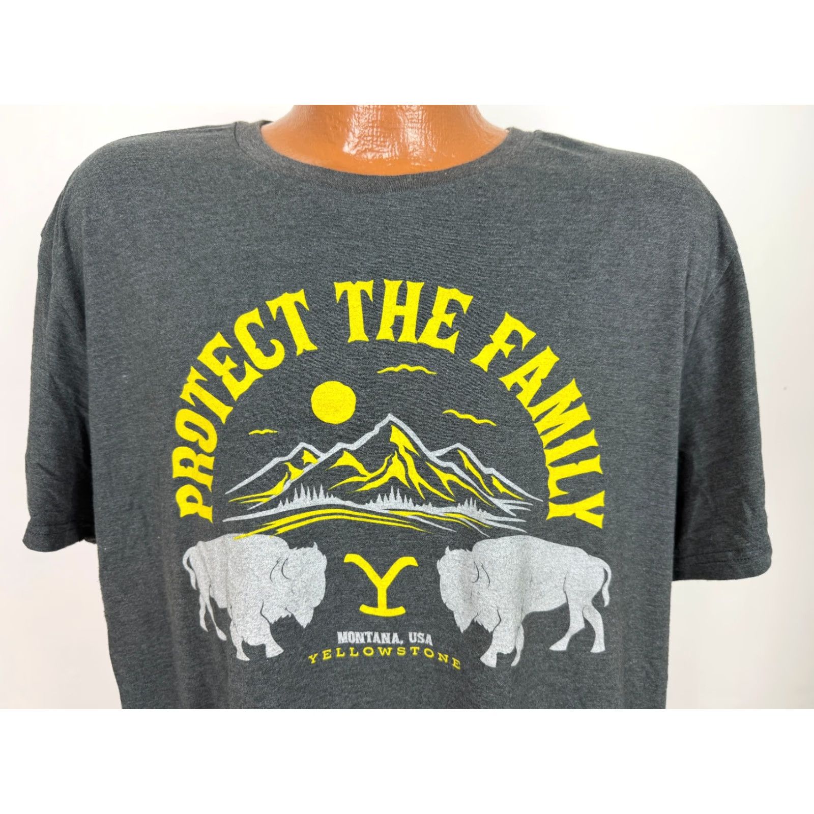 Vintage Yellowstone Shirt XXL Protect the Family Montana Dutton Ranch Buffalo Paramount Size US XXL / EU 58 / 5 - 2 Thumbnail