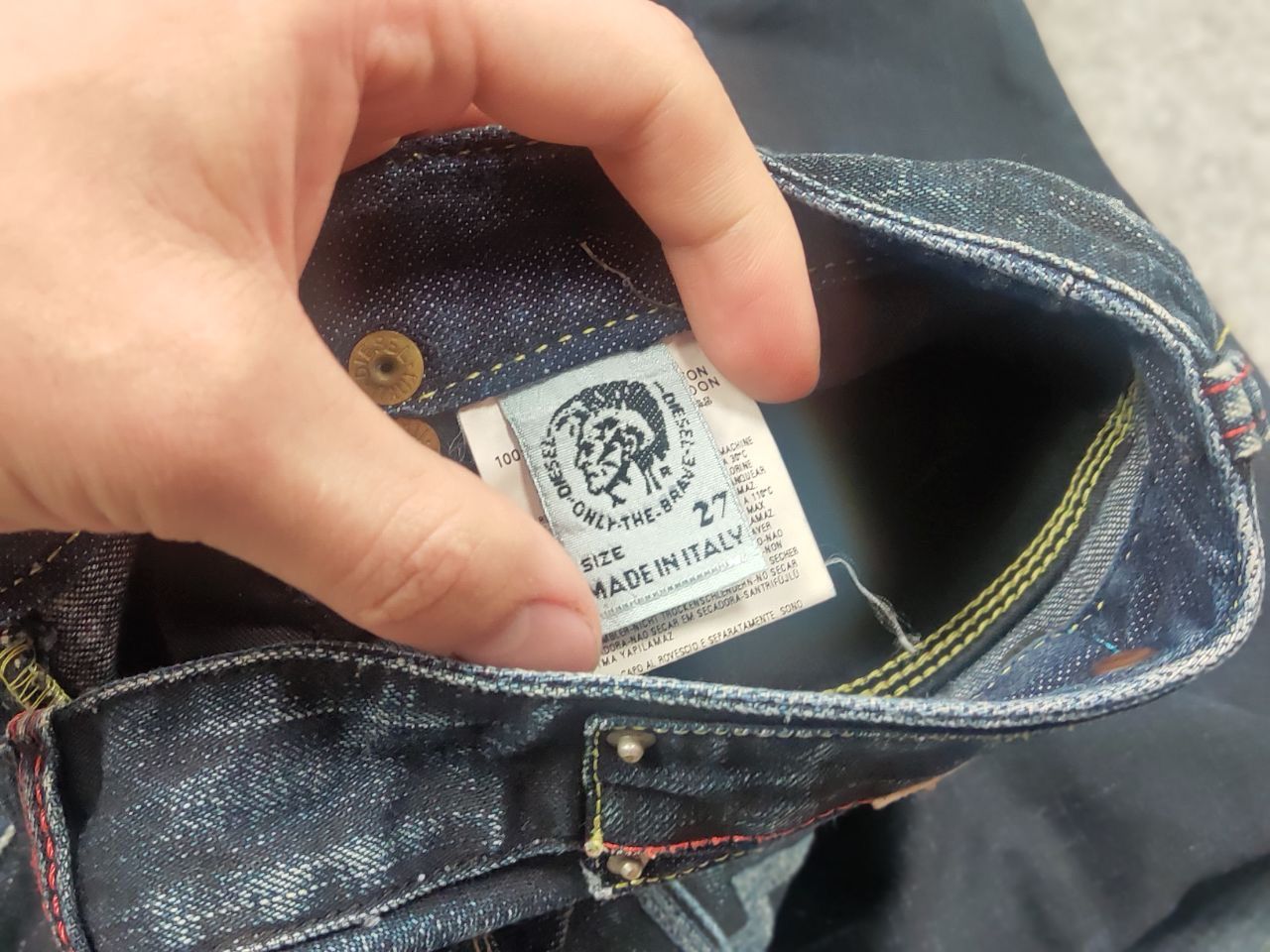 Diesel Vintage Diesel Rippy Logo Distressed Faded Denim Jeans Y2K Size 27" / US 4 / IT 40 - 14 Thumbnail