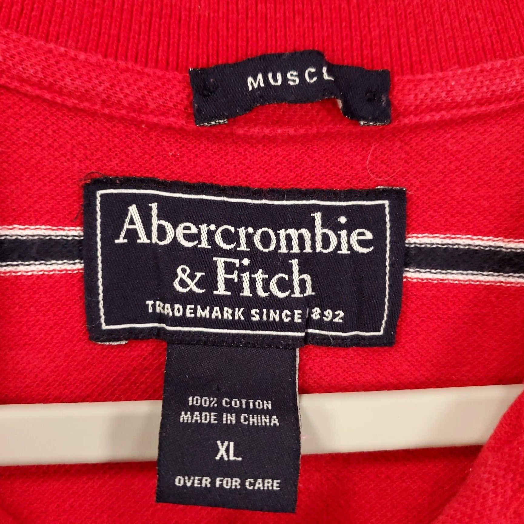 Abercrombie & Fitch Abercrombie & Fitch Mens Polo Shirt XL Red Striped Muscle Tee Y2K 90s Preppy Casual Shirt Mens XL Red Striped Size US XL / EU 56 / 4 - 4 Thumbnail