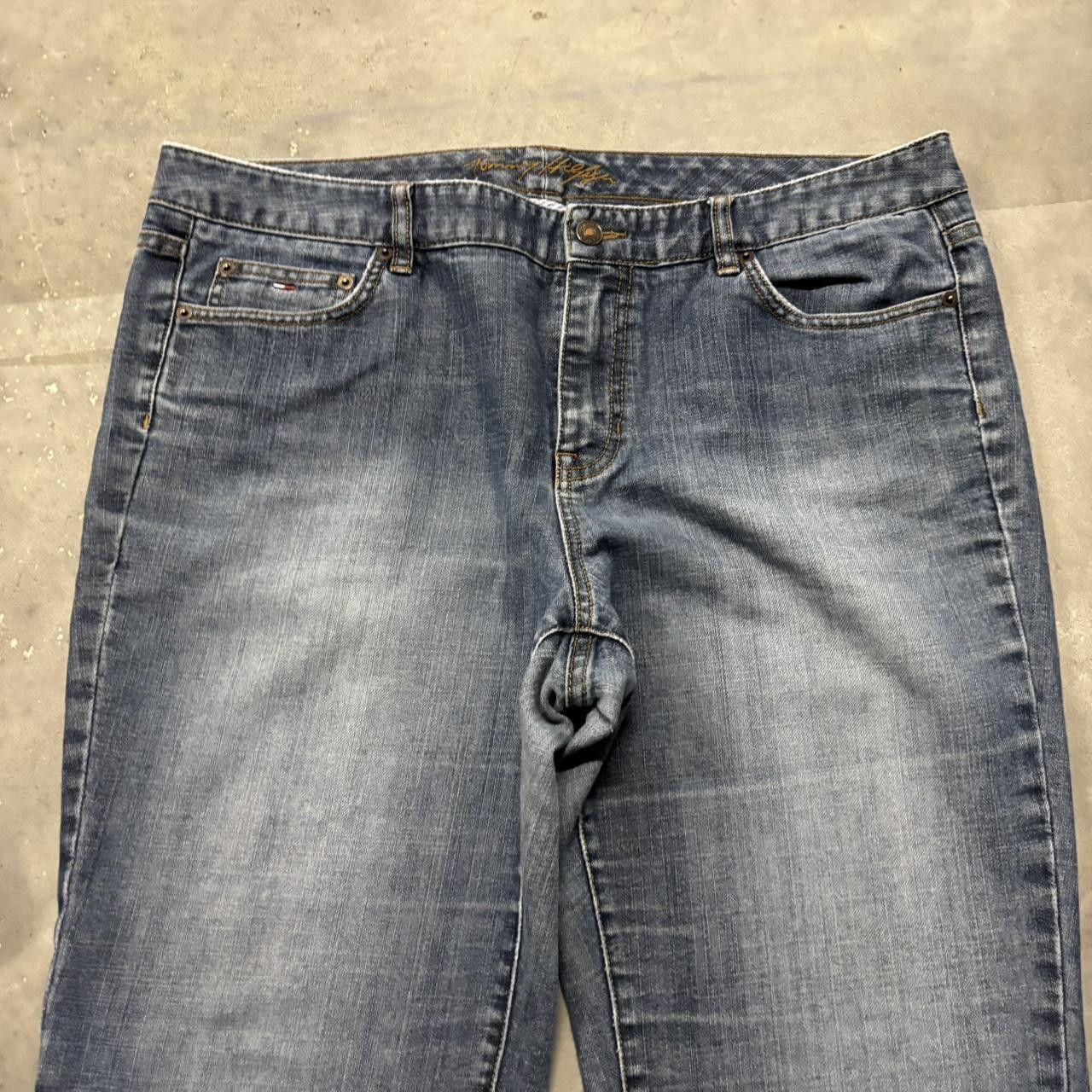 Tommy Hilfiger × Vintage Crazy Vintage Y2K/2000s Baggy Faded Dark Wash Tommy Hilfiger Denim Jeans! Size US 38 / EU 54 - 5 Thumbnail