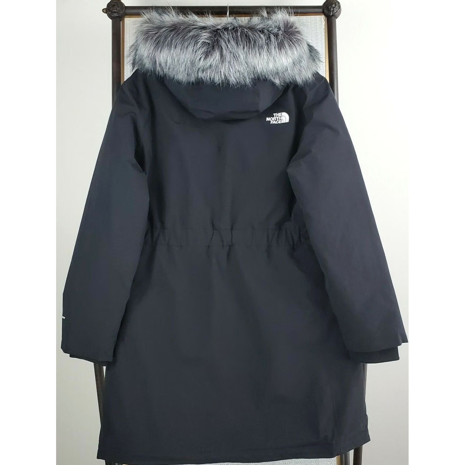 The North Face The North Face Womens 550 Down Parka Jacket Arctic Black Small NWT Waterproof Windproof Hooded Size S / US 4 / IT 40 - 5 Thumbnail