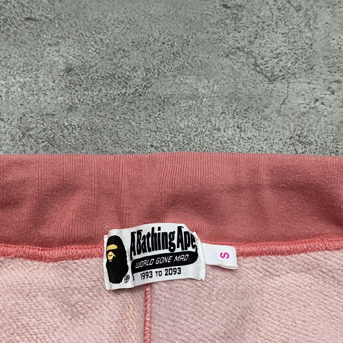 Bape Bape Shark Gradation Camo Ladies Joggers Size 28" / US 6 / IT 42 - 4 Thumbnail