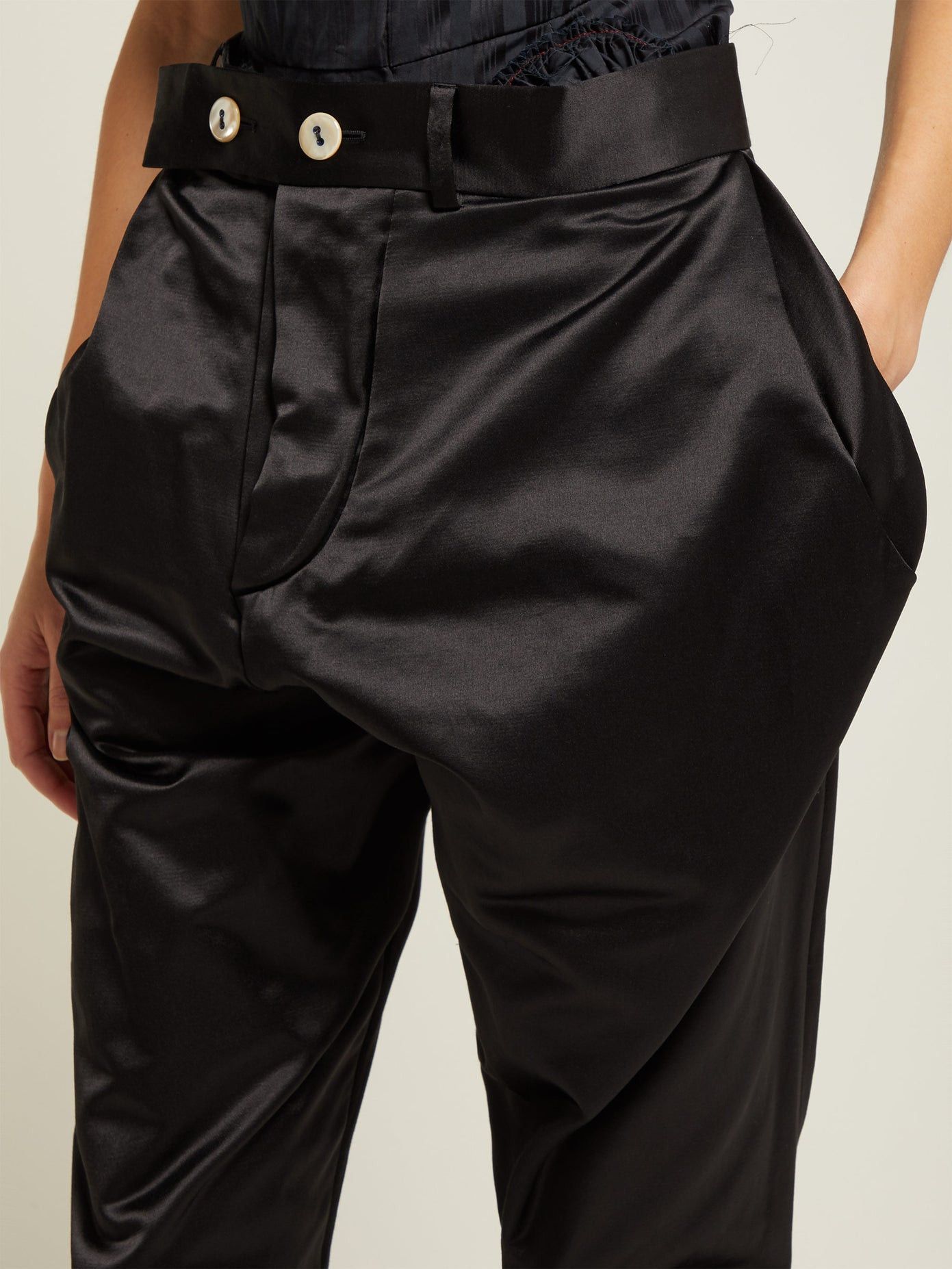 Vivienne Westwood VIVIENNE WESTWOOD ANGLOMANIA 코튼 블렌드 비대칭 새틴 팬츠 Size 30" / US 8 / IT 44 - 4 Thumbnail