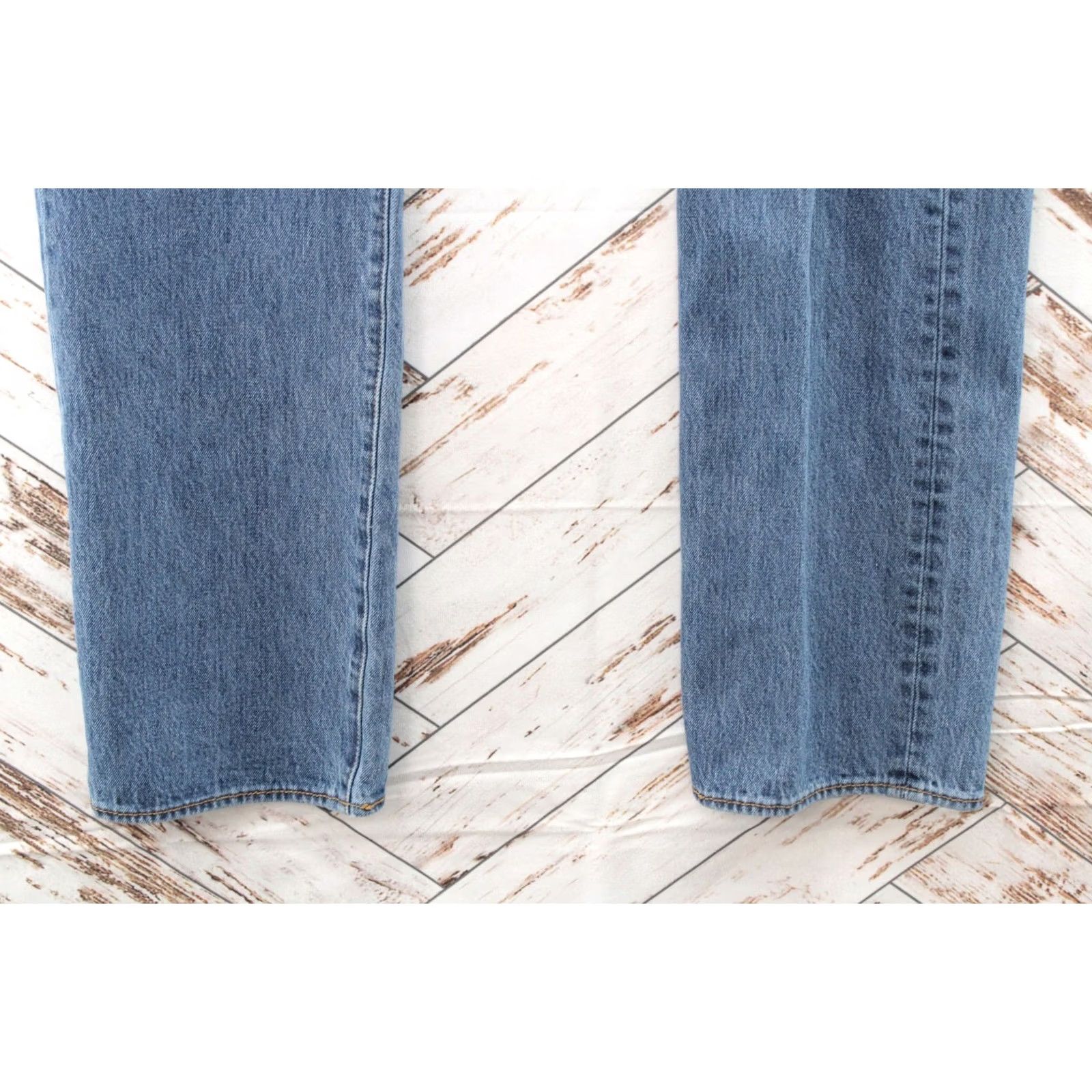 Levi's Levi's 501 Jeans Mens 38X34 Button Fly Blue Denim High Rise Stretch USA Cowboy Regular Moderate Pockets Logo 5-Pocket Size US 38 / EU 54 - 7 Thumbnail