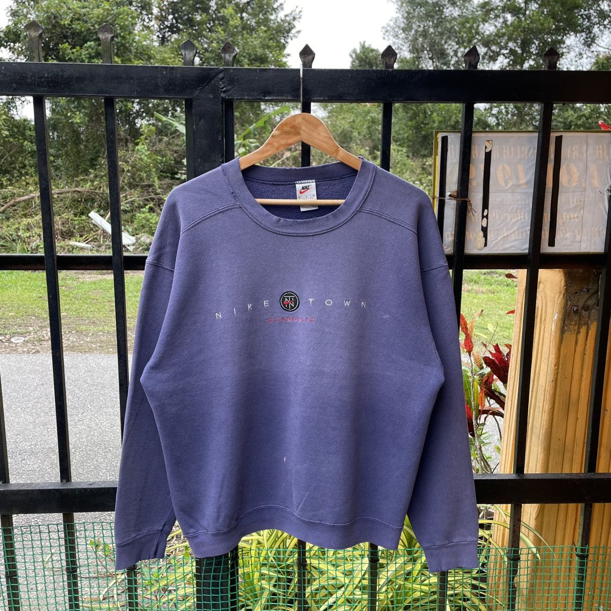 Nike 🔥Vintage 90s Nike Town Center Logo Distress Sweatshirts Size US M / EU 48-50 / 2 - 1 Thumbnail