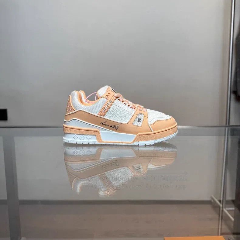 Louis Vuitton Louis Vuitton Trainer New Orange shoes Size US 5.5 / IT 35.5 - 2 Thumbnail