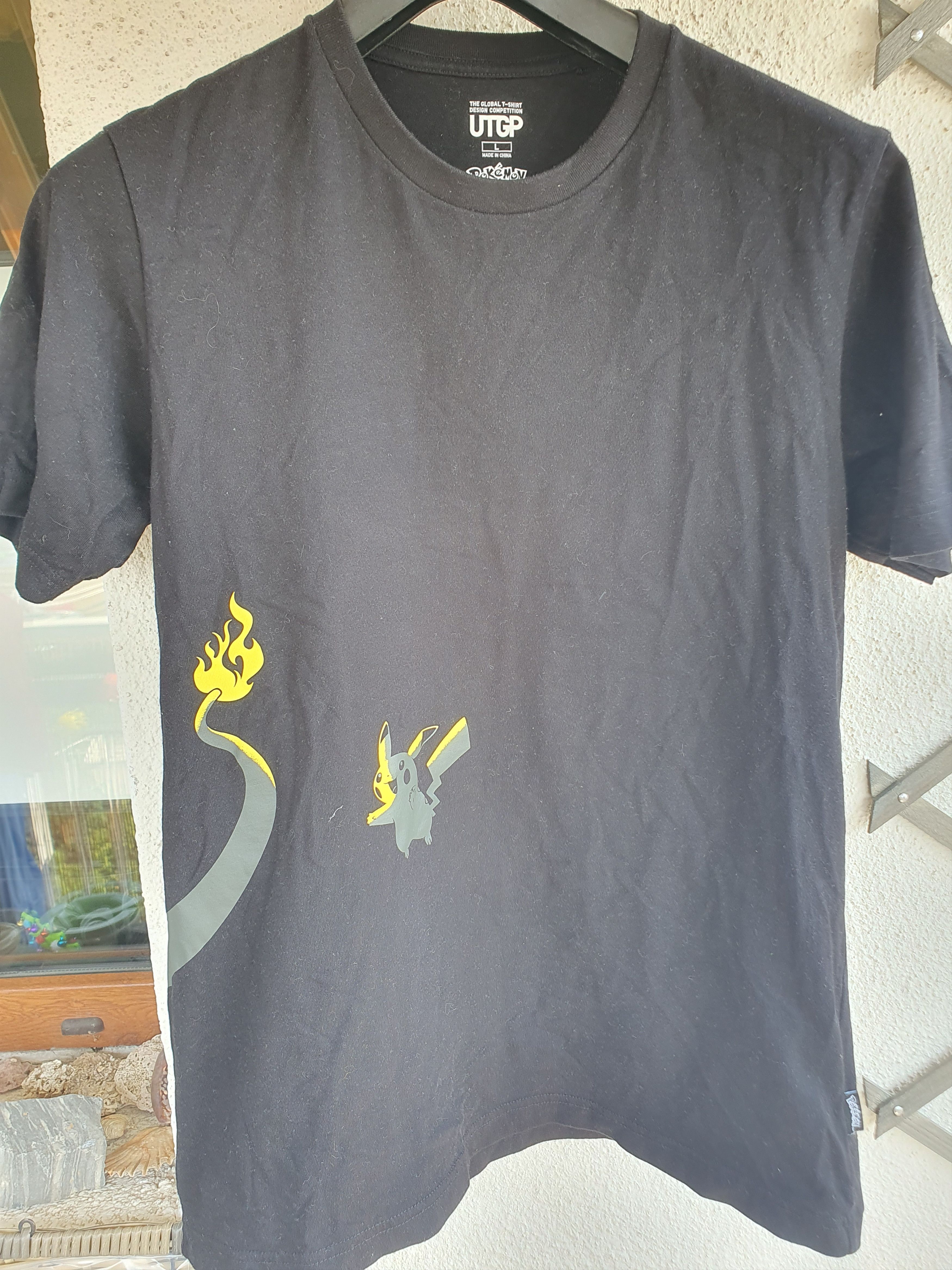 Pokemon × Uniqlo Uniqlo UTGP T-shirt Pikachu Charizard Pokemon GP 2019 L Size US L / EU 52-54 / 3 - 2 Thumbnail