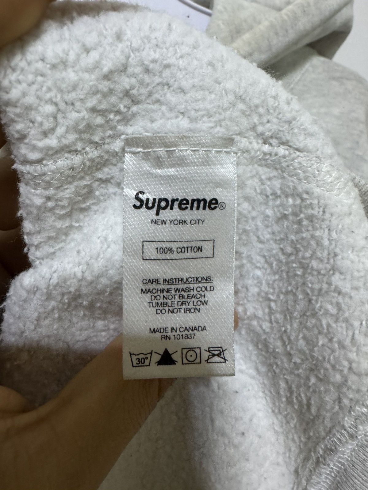 Supreme Supreme Nan Goldin Misty and Jimmy Paulette Hoodie Size US XL / EU 56 / 4 - 7 Thumbnail