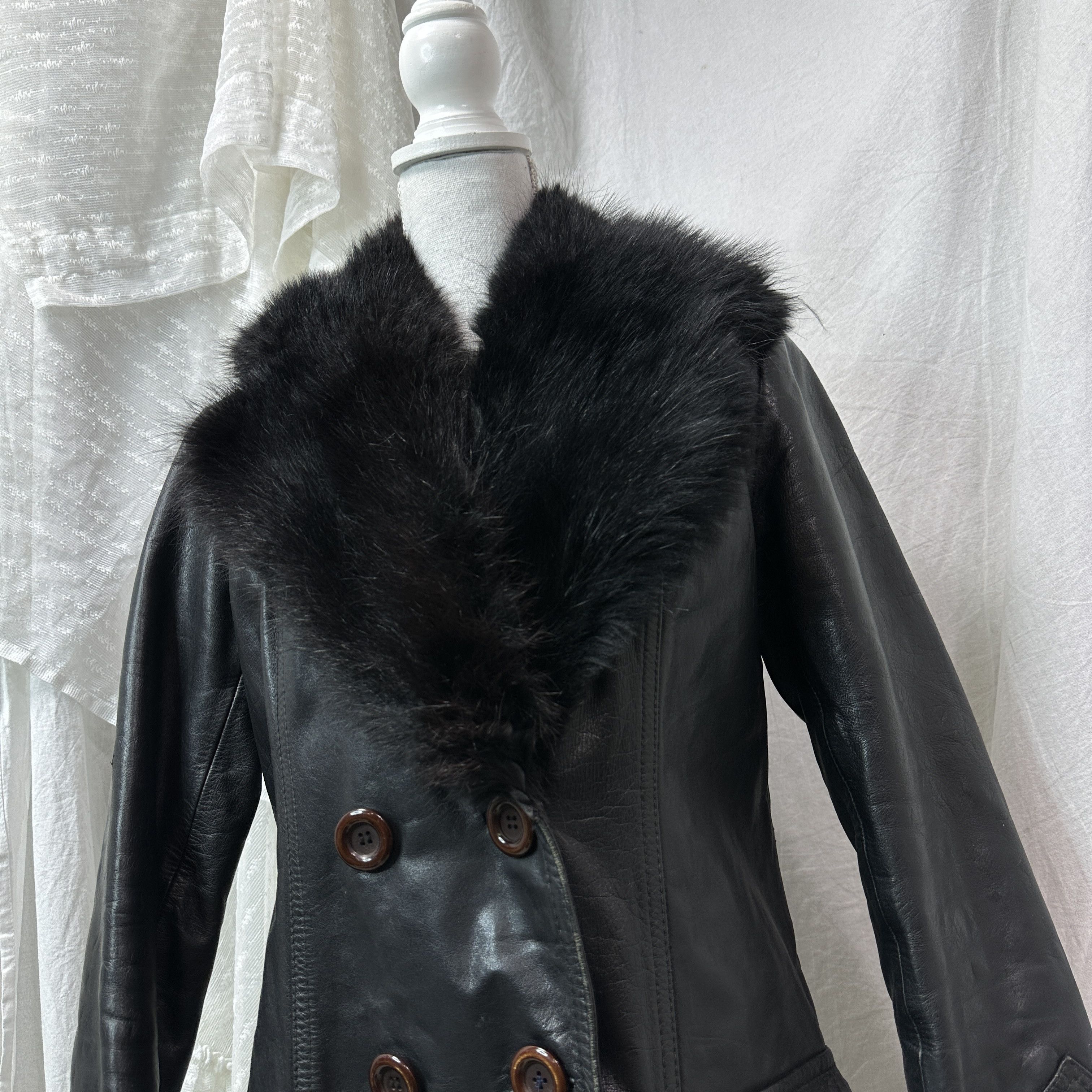 Vintage Vintage Leather Buttoned Buttoned Real Fur Collar Coat 90s Size M / US 6-8 / IT 42-44 - 2 Thumbnail