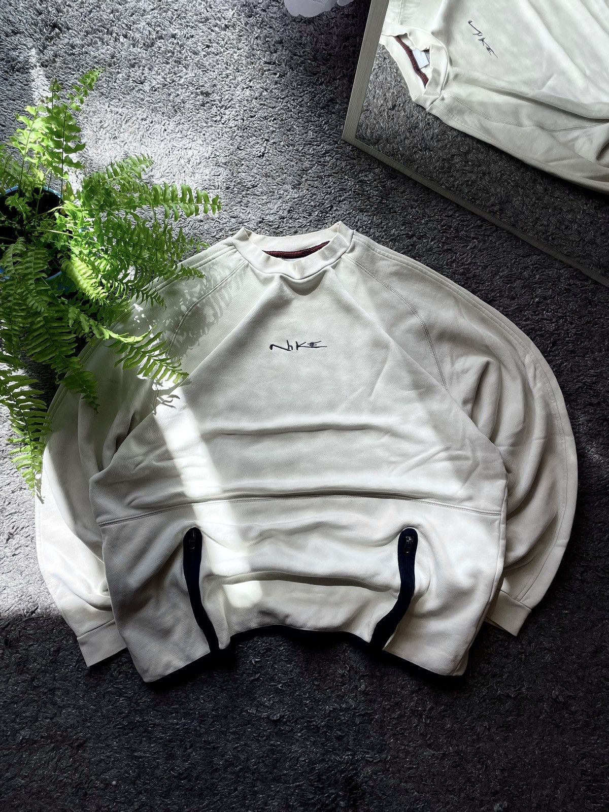 Nike × Vintage 00s Nike Sweatshirt Vintage Streetwear Rare Logo Size US L / EU 52-54 / 3 - 1 Thumbnail