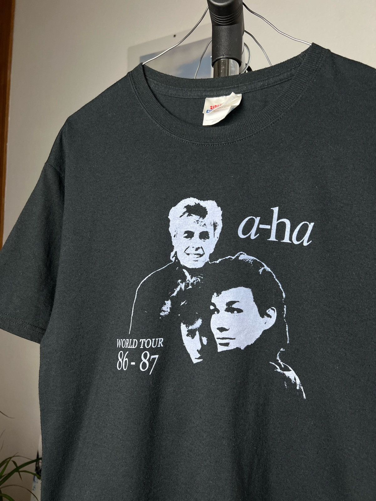 Band Tees × Vintage Vintage A-ha Young Morten Harket Band Sleeveless Tee Size US M / EU 48-50 / 2 - 2 Thumbnail
