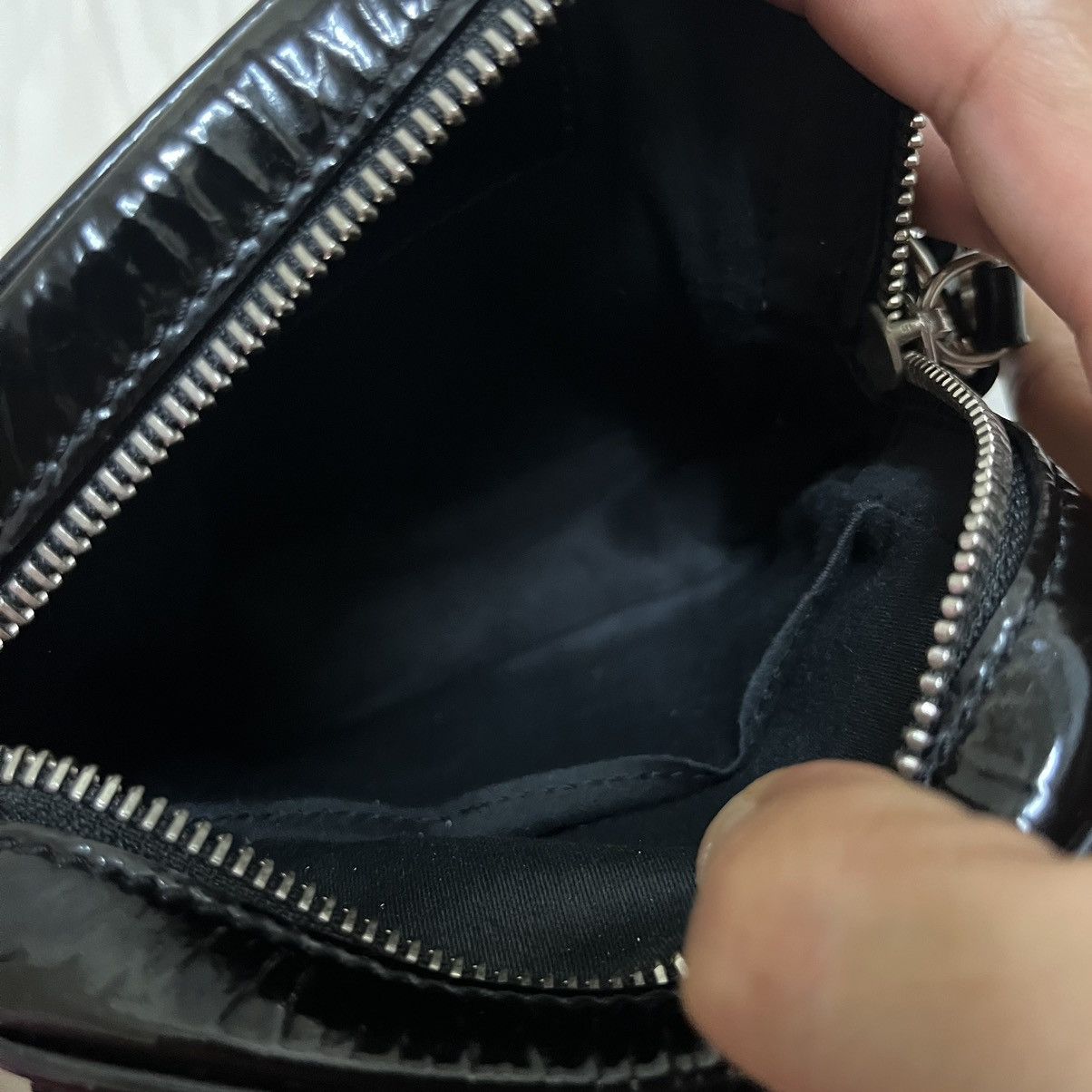 Versus Versace × Vintage Authentic Versus Versace Vernis Leather Chain Style Slingbag Size ONE SIZE - 4 Thumbnail