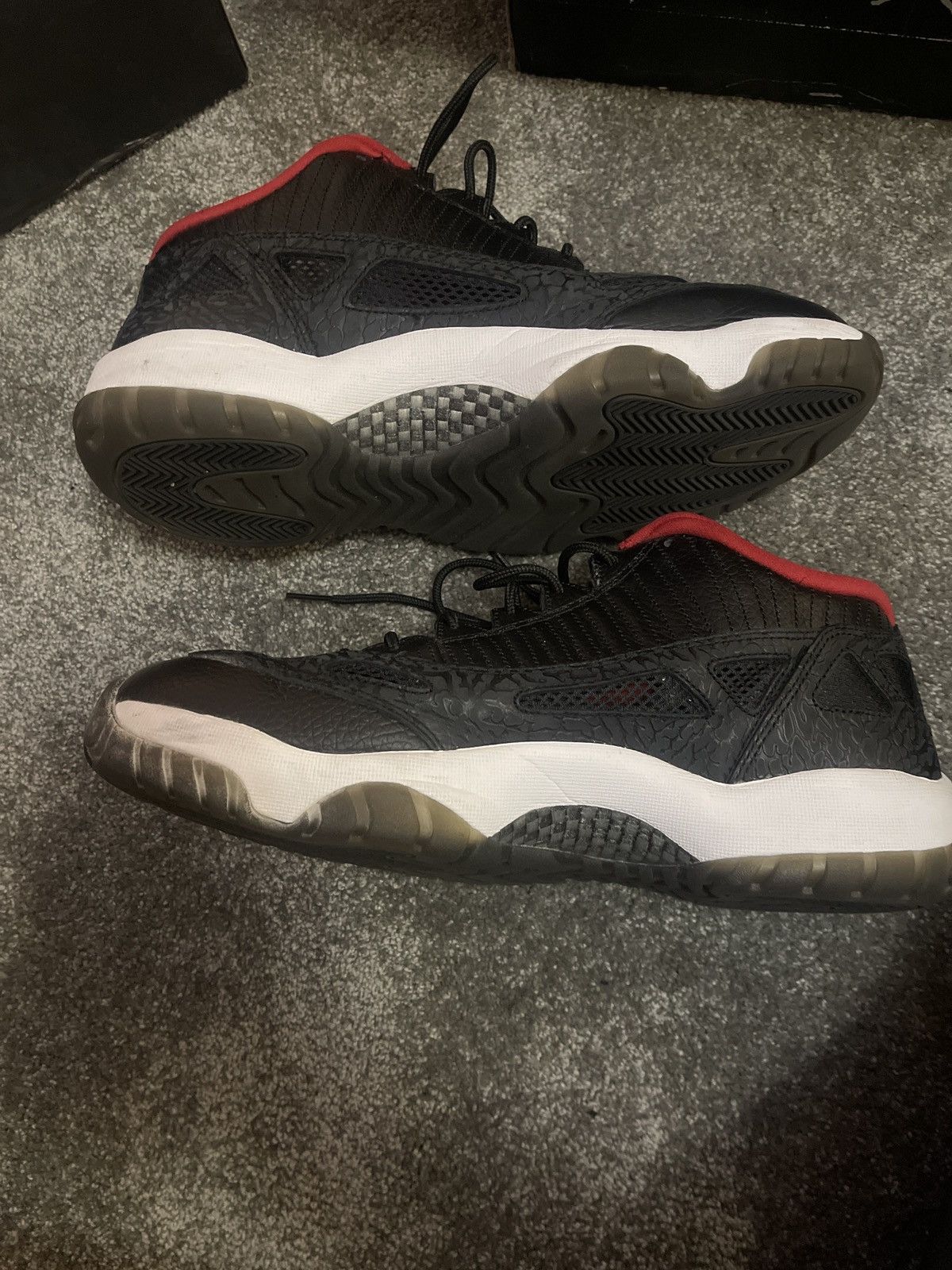 Jordan Brand Air jordan 11 retro Size US 11 / EU 44 - 2 Thumbnail