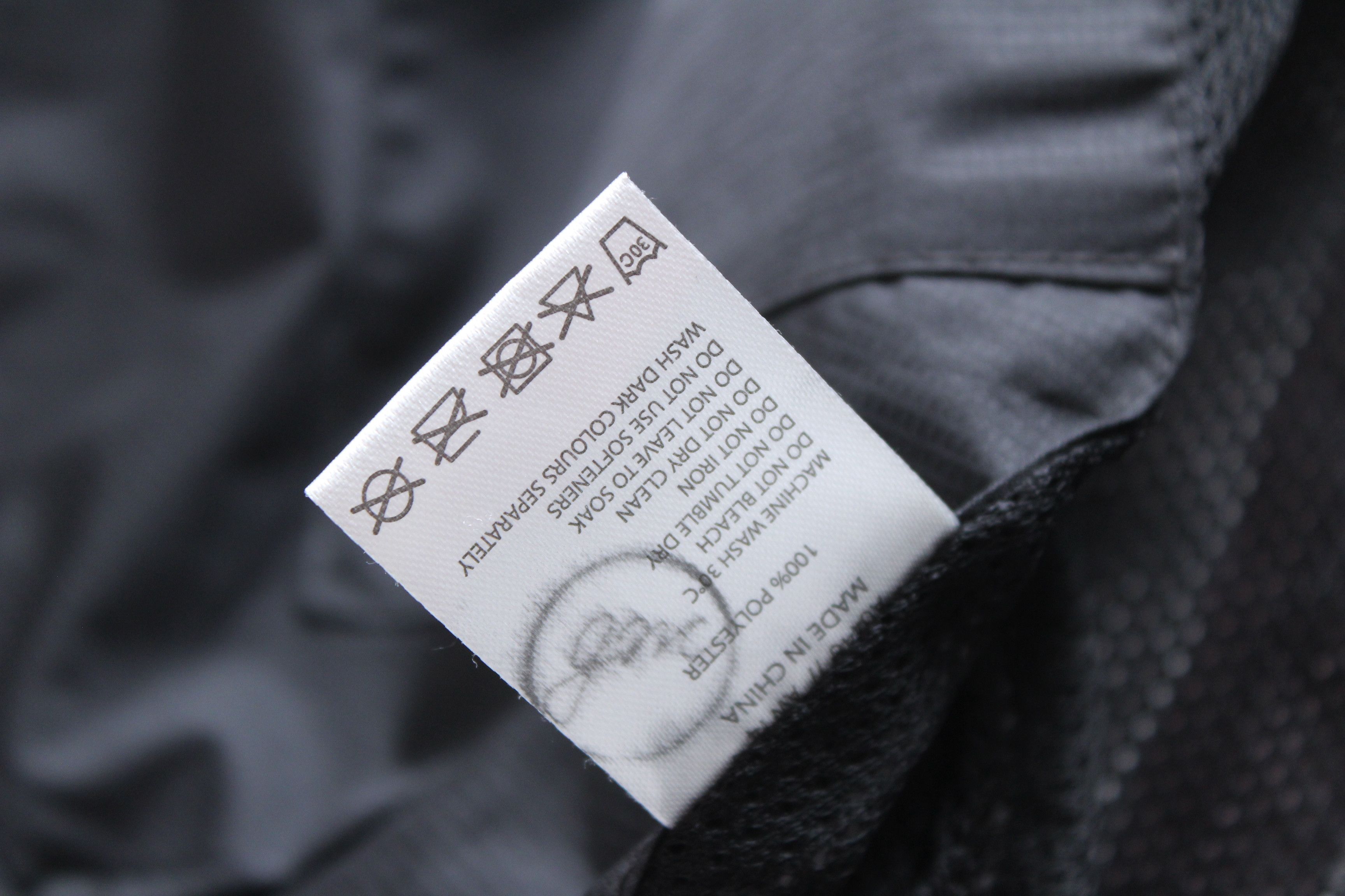 Other dhb EQ2.5 Waterproof Cycling Jacket Mens Size S Streetwear Size US S / EU 44-46 / 1 - 14 Thumbnail