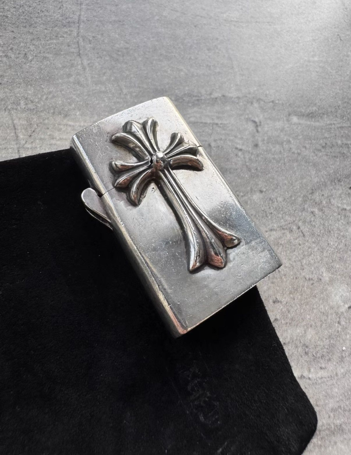 Chrome Hearts Chrome Hearts Long Cross Narrow Lighter Size ONE SIZE - 1 Thumbnail