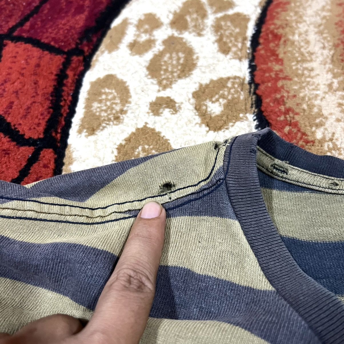 Levi's Vintage Clothing Vintage Thrashed Faded Levi's ERD GRUNGE Kurt Cobain T Shirt Size US L / EU 52-54 / 3 - 12 Thumbnail