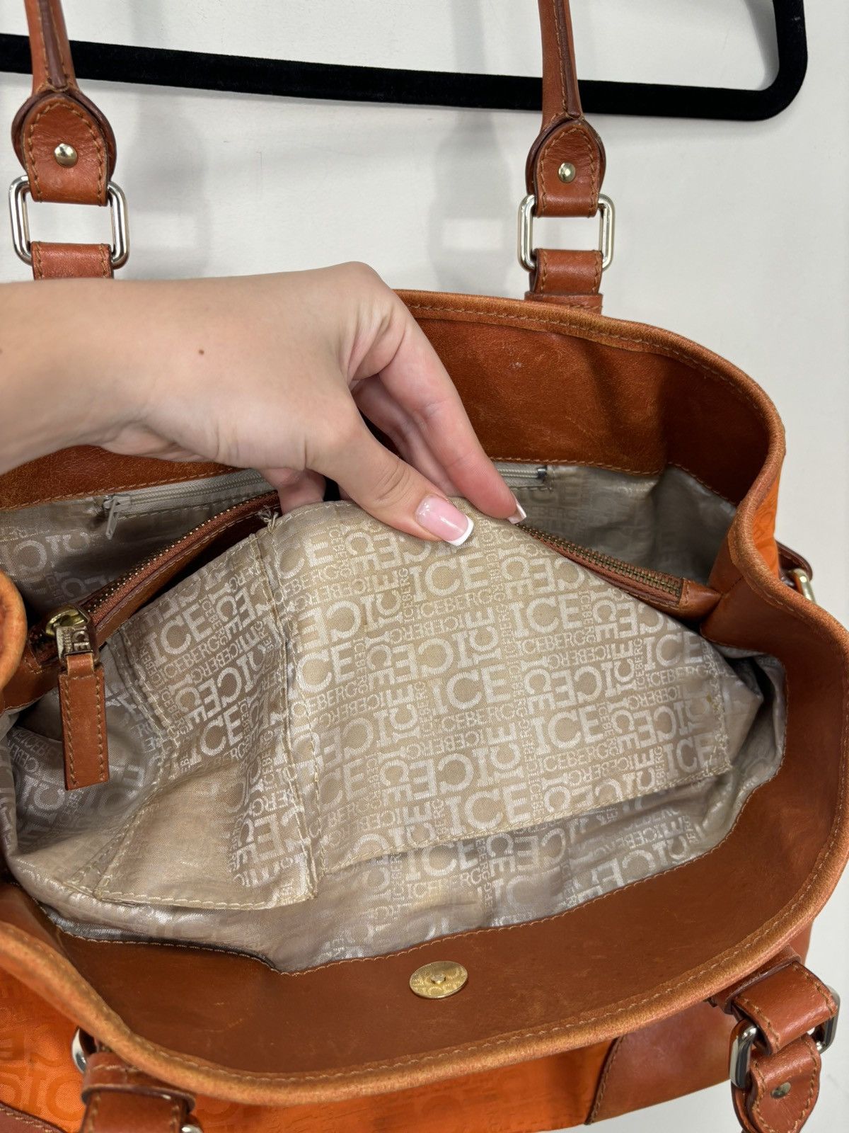 Iceberg Iceberg Vintage Designer Rare Orange Canvas Leather Tote Bag Size ONE SIZE - 18 Thumbnail