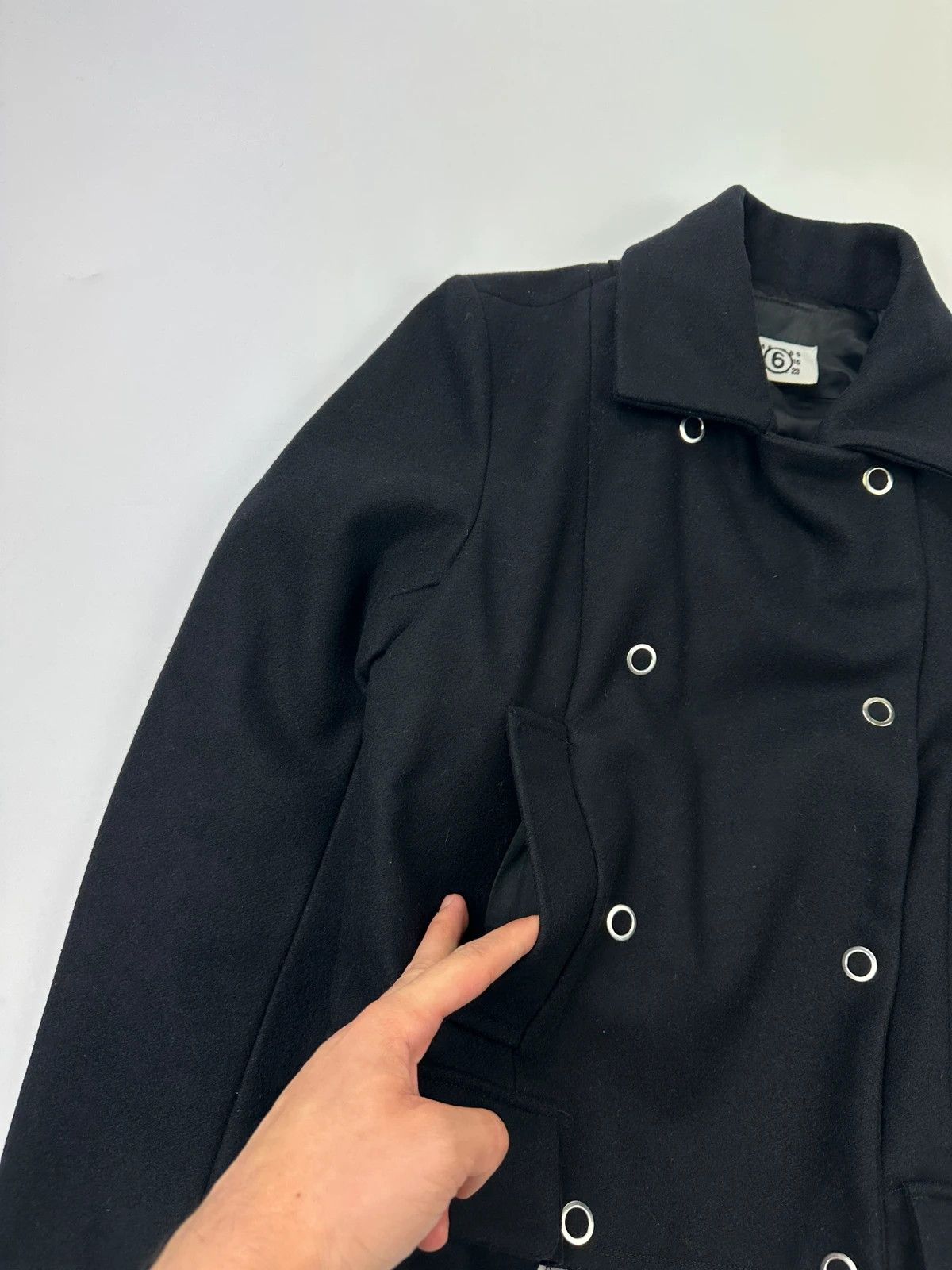Maison Margiela Margiela Line6 FW06 Black Wool Short Double-Breasted Jacket Size M / US 6-8 / IT 42-44 - 7 Thumbnail