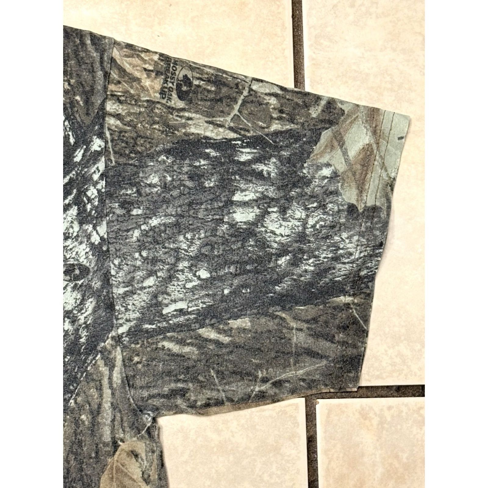 Jerzees VINTAGE Jerzees T-Shirt Mossy Oak Breakup Camouflage Camouflage 90s Hunting Mossy Oak Unisex Adults L Shirt Mens Womens Size US L / EU 52-54 / 3 - 5 Thumbnail