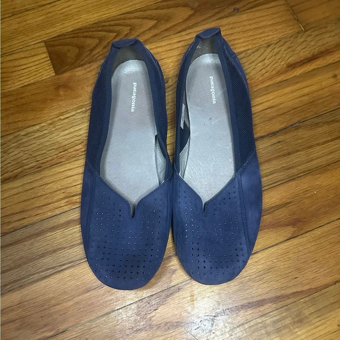 Patagonia Patagonia Dark Blue Suede Scrunch-Back Ballet Flats Size US 8.5 / IT 38.5 - 1 Thumbnail