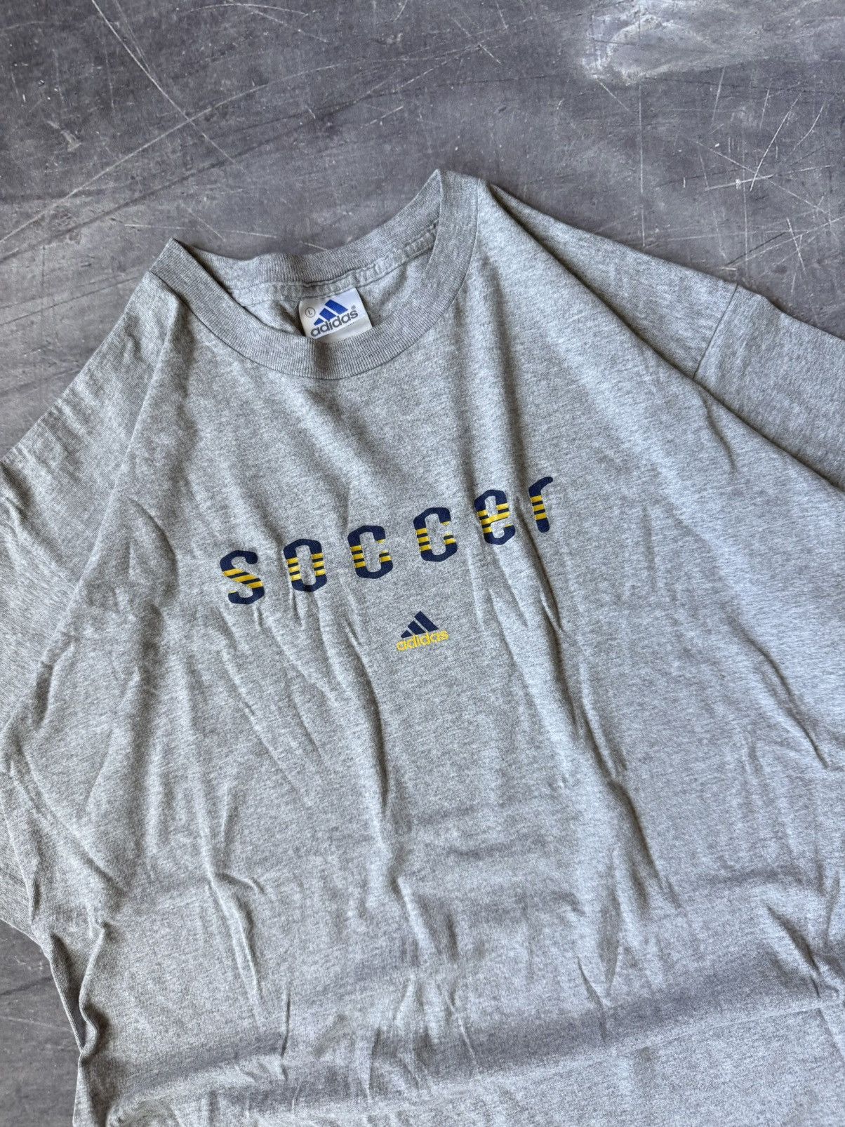 Adidas Vintage Y2K Adidas Soccer T-Shirt (L) Size US L / EU 52-54 / 3 - 3 Thumbnail