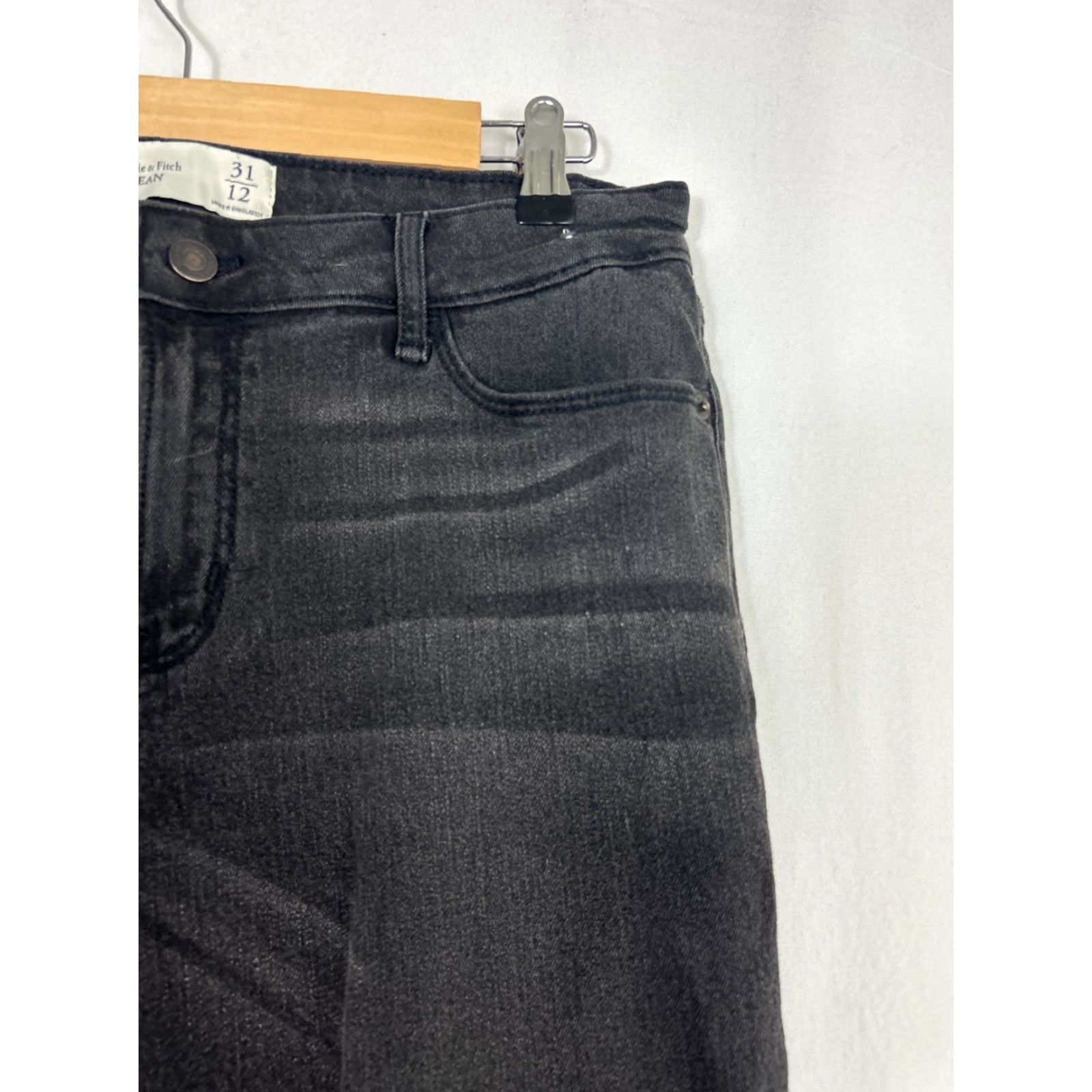 Abercrombie & Fitch Abercrombie & Fitch Jeans Ankle Women 12 Black Distressed Raw Hem 33x26 Fade Size 34" / US 12 / IT 48 - 7 Thumbnail