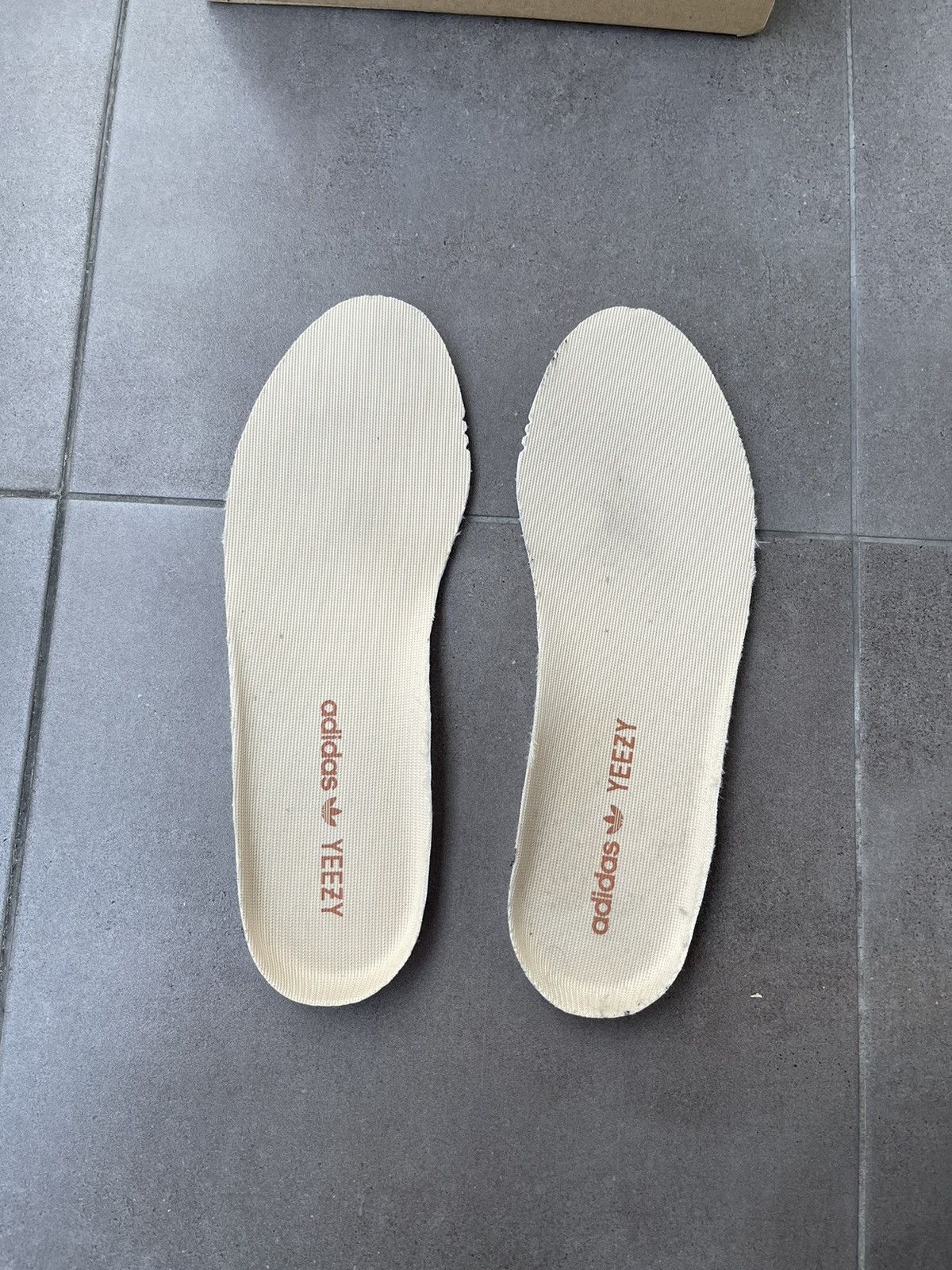 Adidas × Kanye West Adidas Yeezy Boost 350 V2 MX Oat Low-Top Sneakers Size US 10.5 / IT 40.5 - 18 Thumbnail