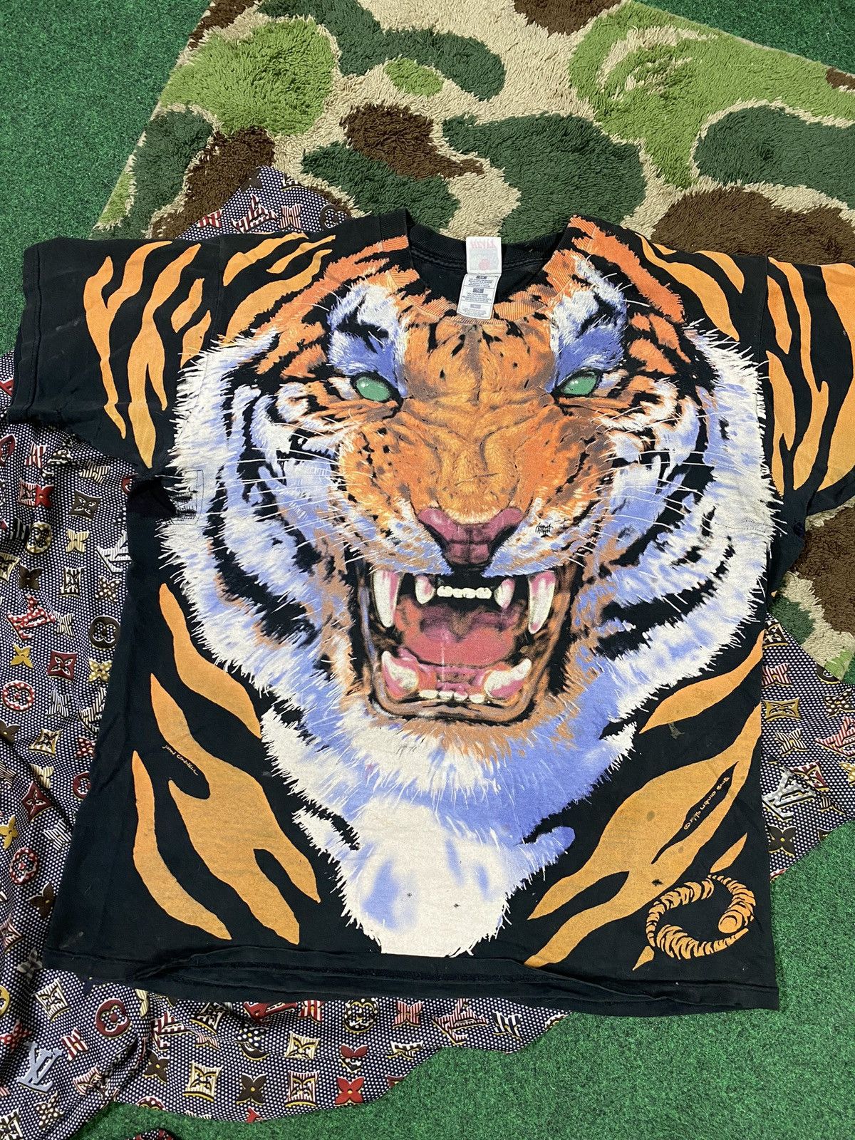 Liquid Blue Vintage 1995 Liquid Blue Tiger T-Shirt Adult XLarge Size US XL / EU 56 / 4 - 3 Thumbnail