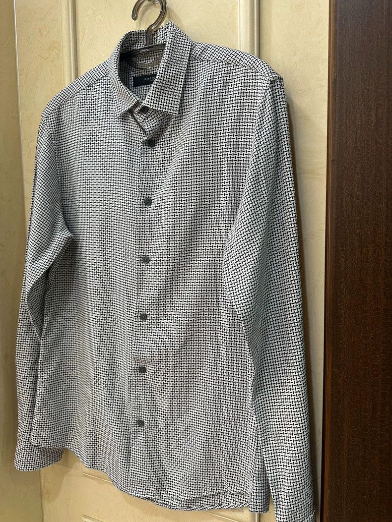 Other Givenchy Men's shirt Size US L / EU 52-54 / 3 - 3 Thumbnail