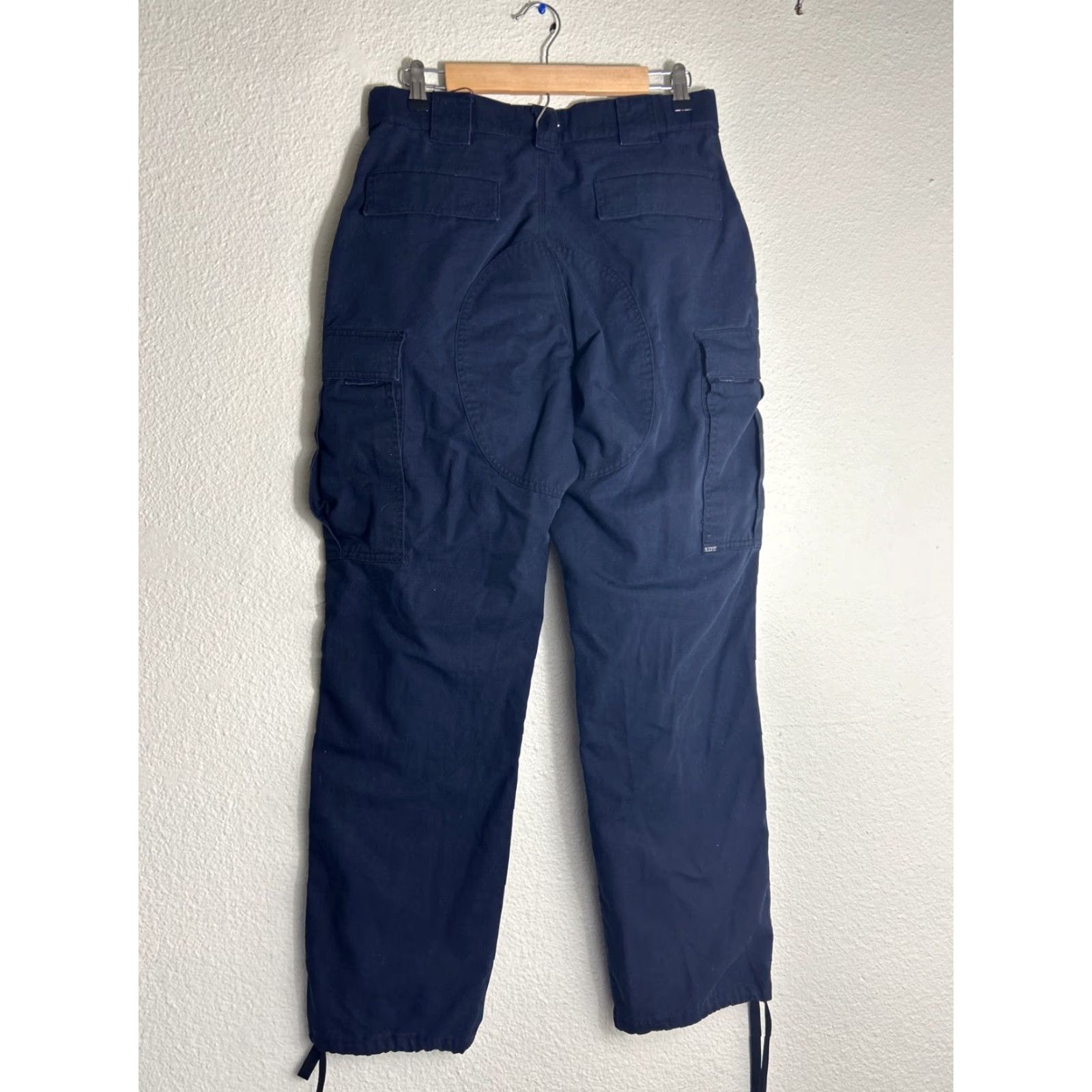Vintage 5.11 Tactical Pant Womens Medium Cargo Rip Stop TDU Performance Trousers 31x31 Black Cotton Polyester Flat Front Pockets Logo Size 32" / US 10 / IT 46 - 7 Thumbnail
