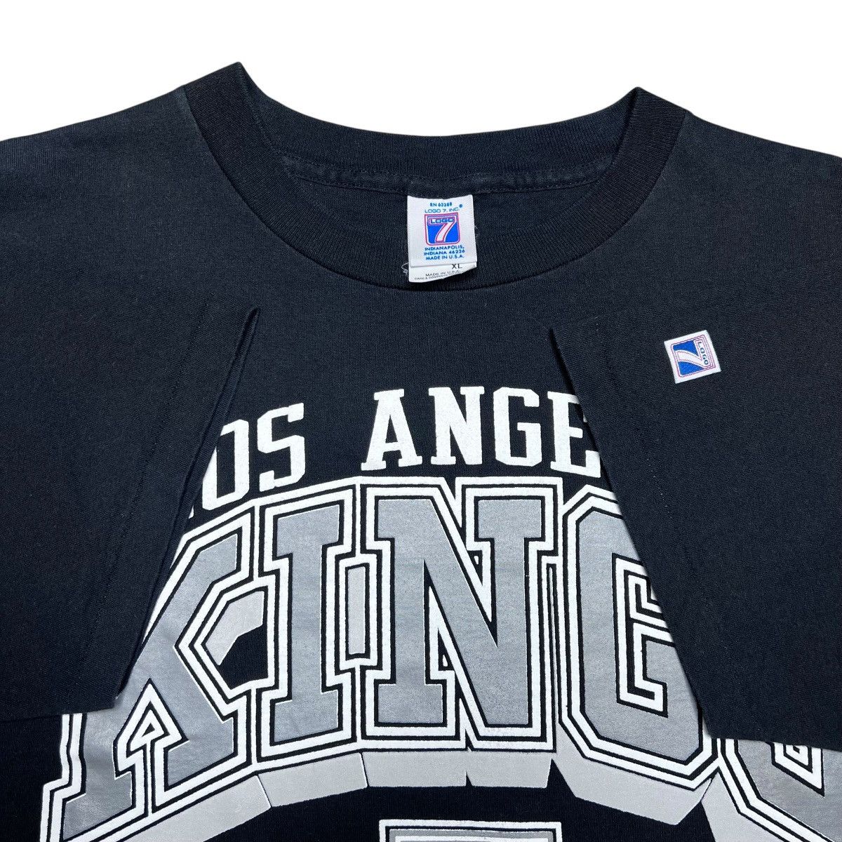 Logo 7 Vintage 1990s NHL Los Angeles Kings Logo 7 Spell Out 3D Tee Size US XL / EU 56 / 4 - 2 Thumbnail