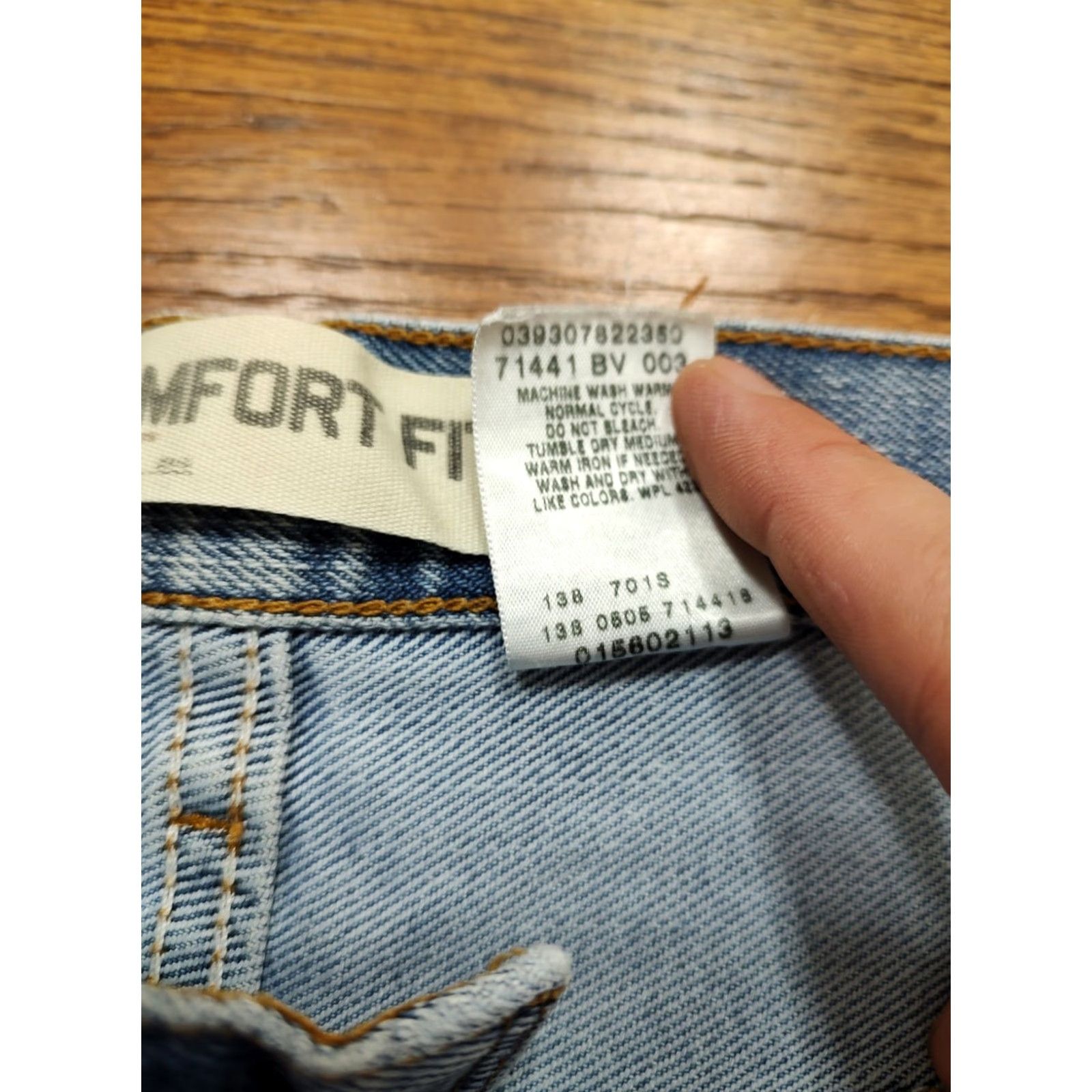 Levi's VINTAGE Levi's 560 Jeans Mens 36x36 Blue Relaxed Comfort Fit 90s Y2K Denim Model 560 Loose Fit 5-Pocket Jeans Mens Blue Size US 36 / EU 52 - 7 Thumbnail