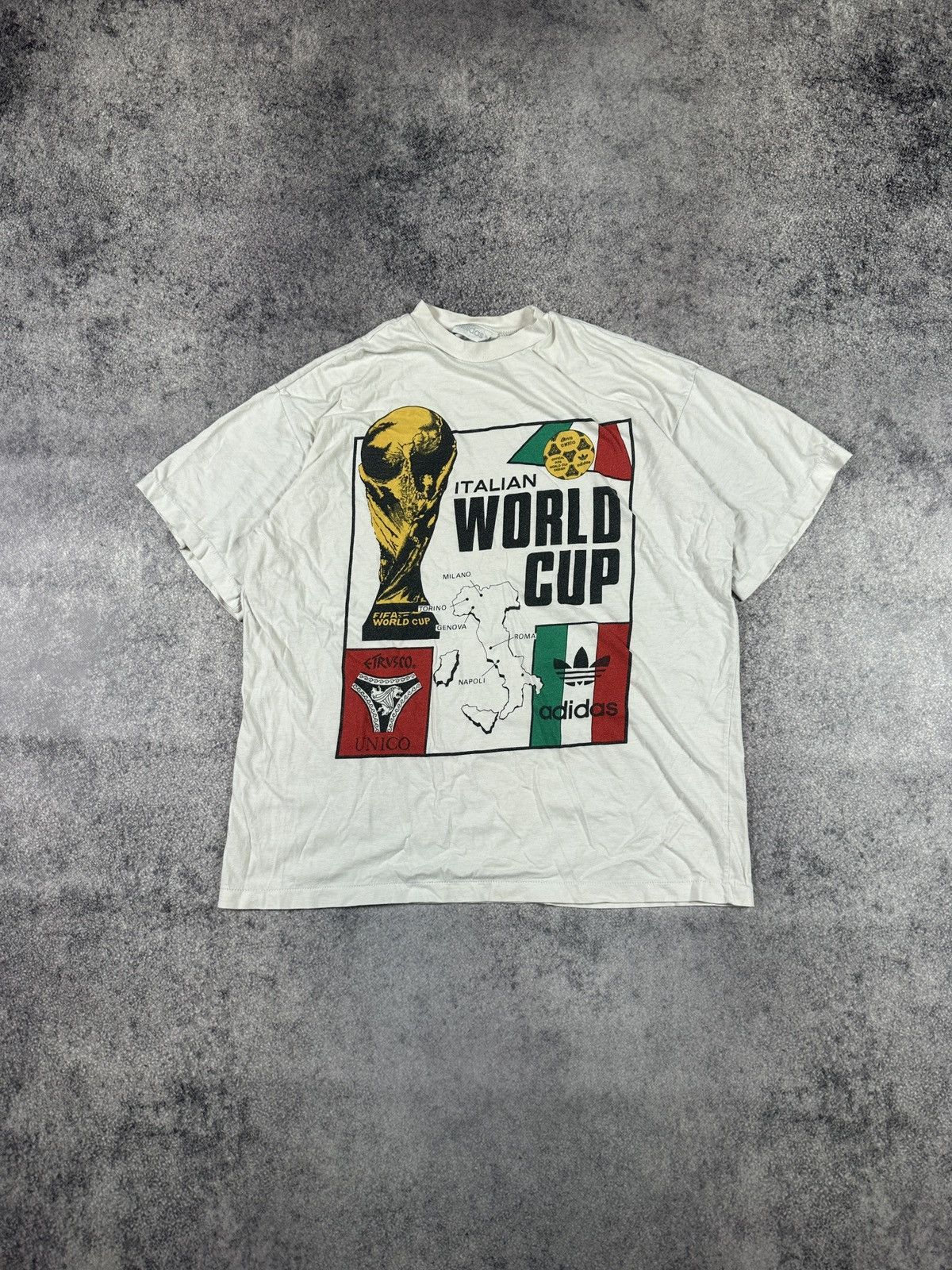 Adidas Vintage Adidas World Cup Italy Logo T-shirt Streetwear L USA Size US L / EU 52-54 / 3 - 1 Thumbnail
