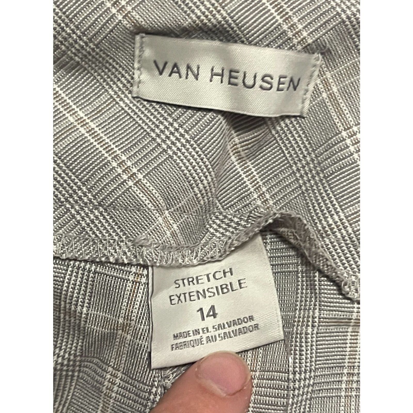 Van Heusen Van Heusen Pants Women's 14 Gray Plaid Capri Pull On Stretch Extensible Size 36" / US 14 / IT 50 - 7 Thumbnail