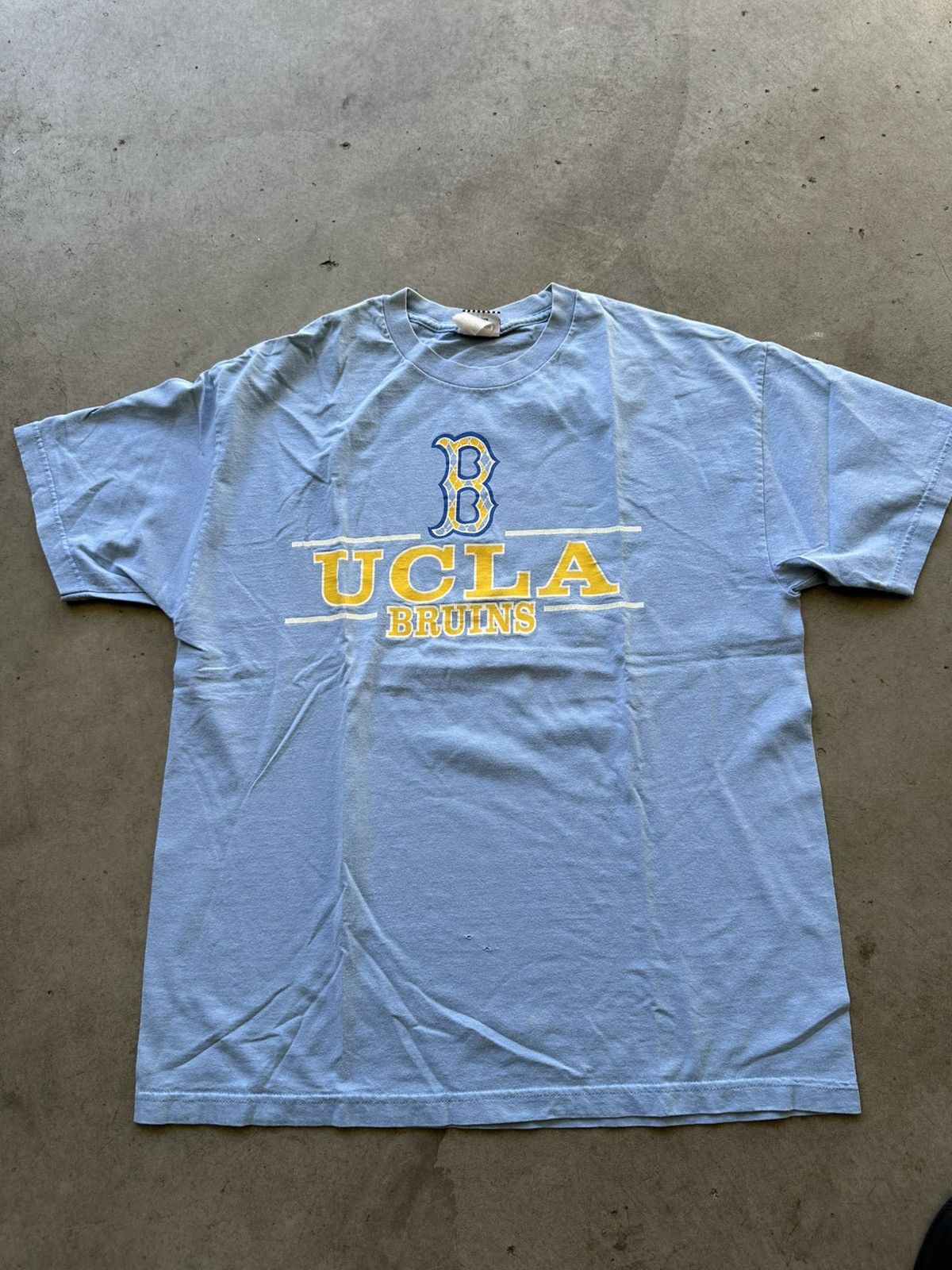 Foot Locker Vintage 2000s Foot Locker UCLA Bruins T-Shirt Size US XL / EU 56 / 4 - 1 Thumbnail