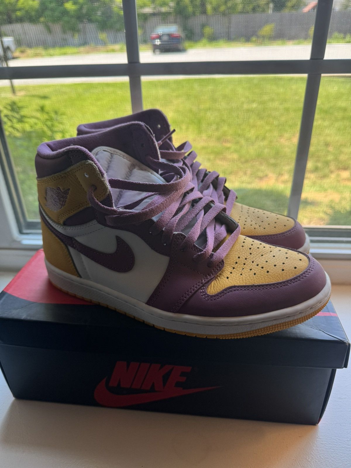 Jordan Brand Jordan 1 Brotherhood Size US 8.5 / EU 41-42 - 1 Thumbnail