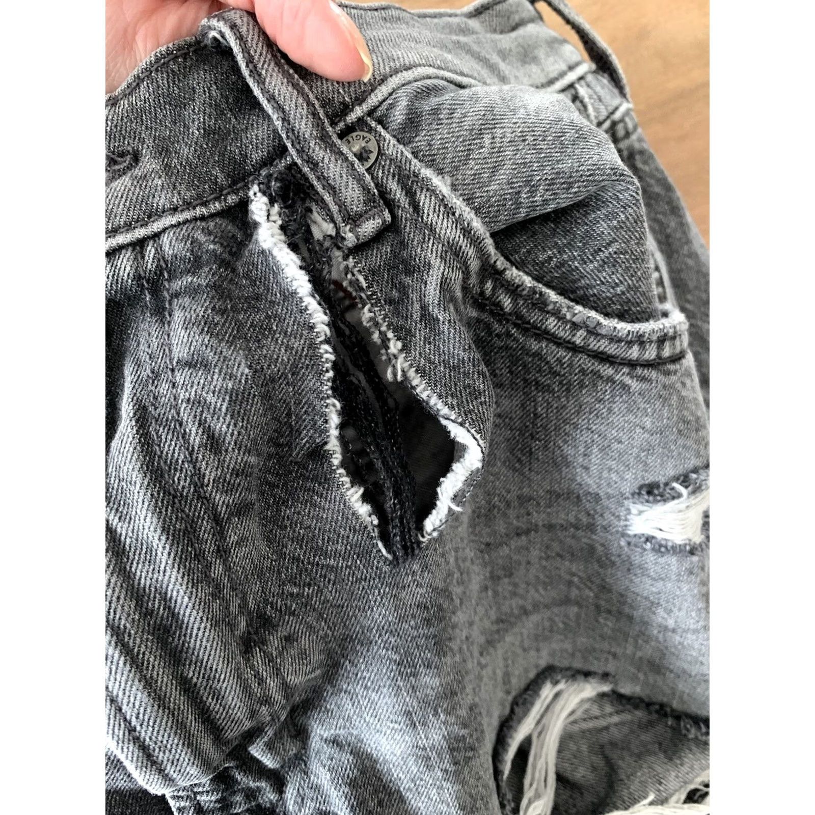 American Eagle Outfitters VINTAGE American Eagle Jeans Womens 12R 30x27 Higher Rise 90s Boyfriend Distressed Black Size 30" / US 8 / IT 44 - 7 Thumbnail