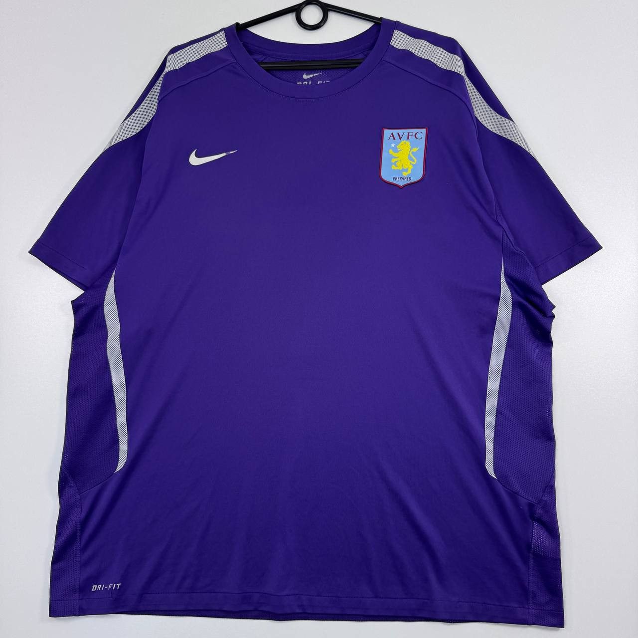 Nike Nike Aston Villa AVFC 2021 Training Shirt Purple Dri-Fit XXL Size US XXL / EU 58 / 5 - 1 Thumbnail