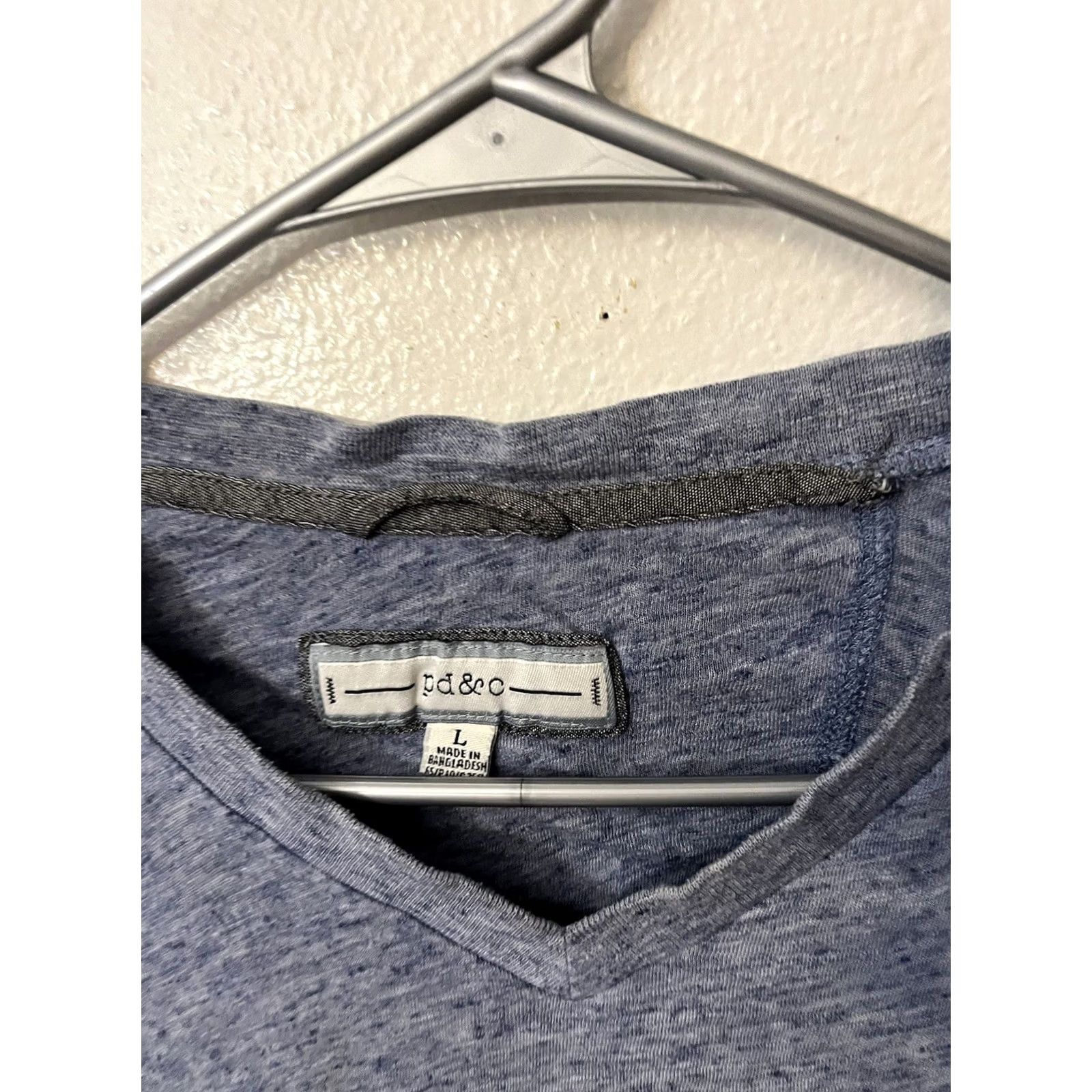 PD&C PD&C Men's T-Shirt V-Neck Short Sleeve Blue Solid Larg e Size Large Blue PD&C Shirt Mens Size US L / EU 52-54 / 3 - 2 Thumbnail