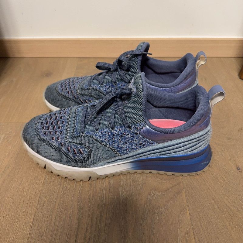 Louis Vuitton Louis Vuitton V.N.R Blue Knit Lifestyle Sneakers 0079 Size US 9.5 / EU 42-43 - 1 Thumbnail